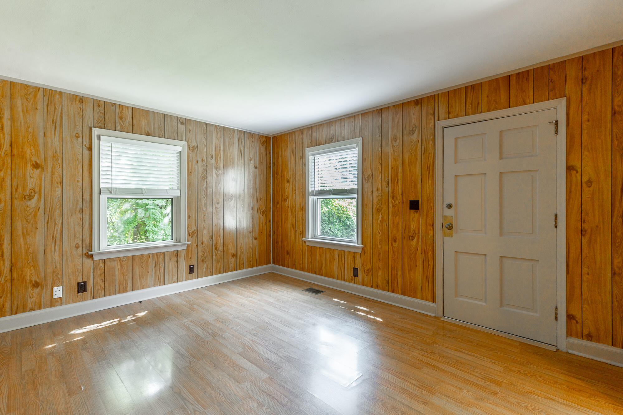 3842 Kingwood Circle