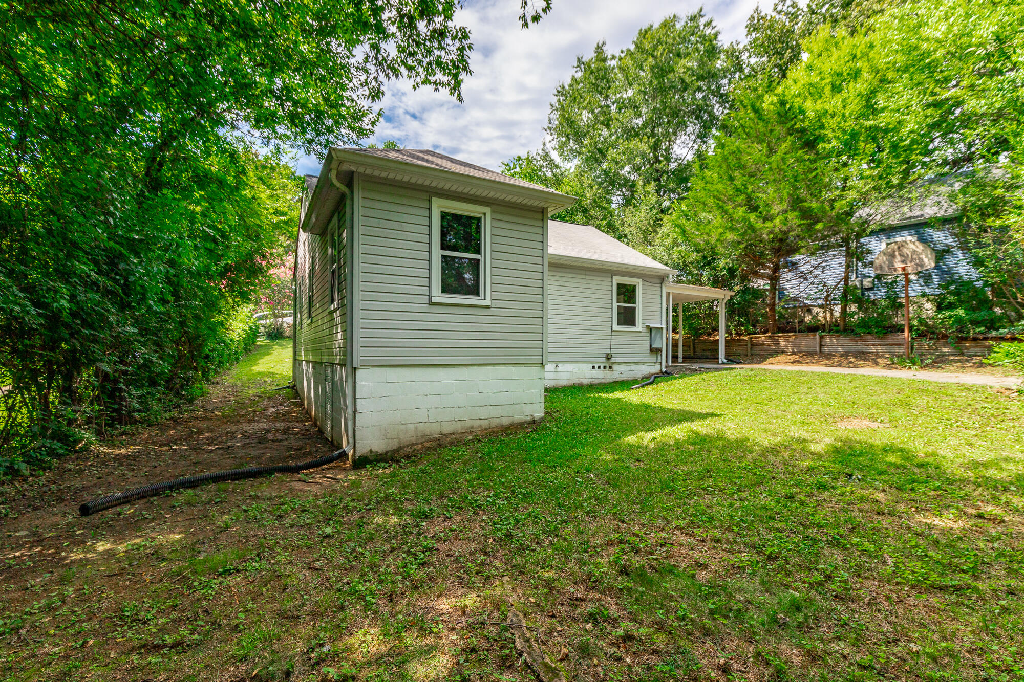 3842 Kingwood Circle