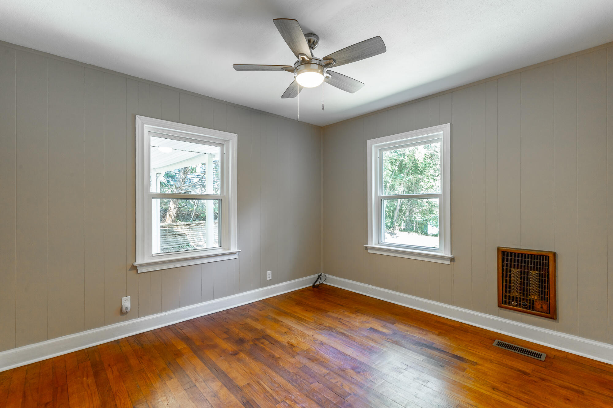 3842 Kingwood Circle