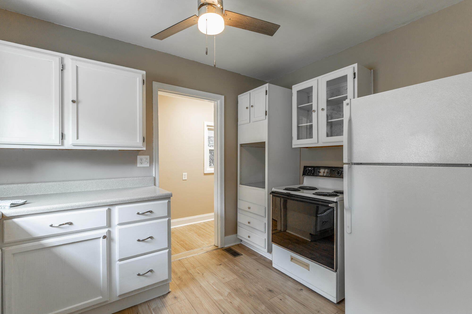 3842 Kingwood Circle