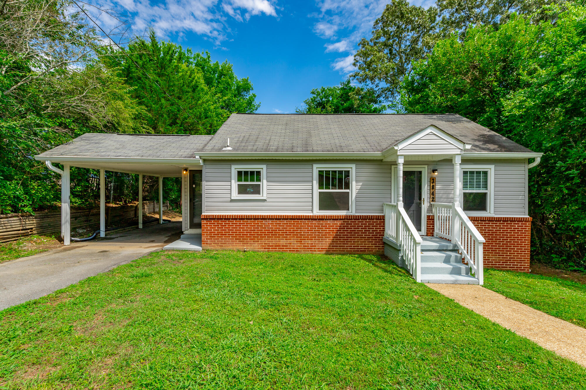 3842 Kingwood Circle