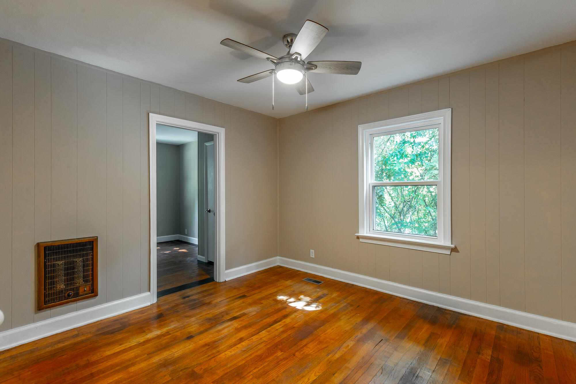 3842 Kingwood Circle