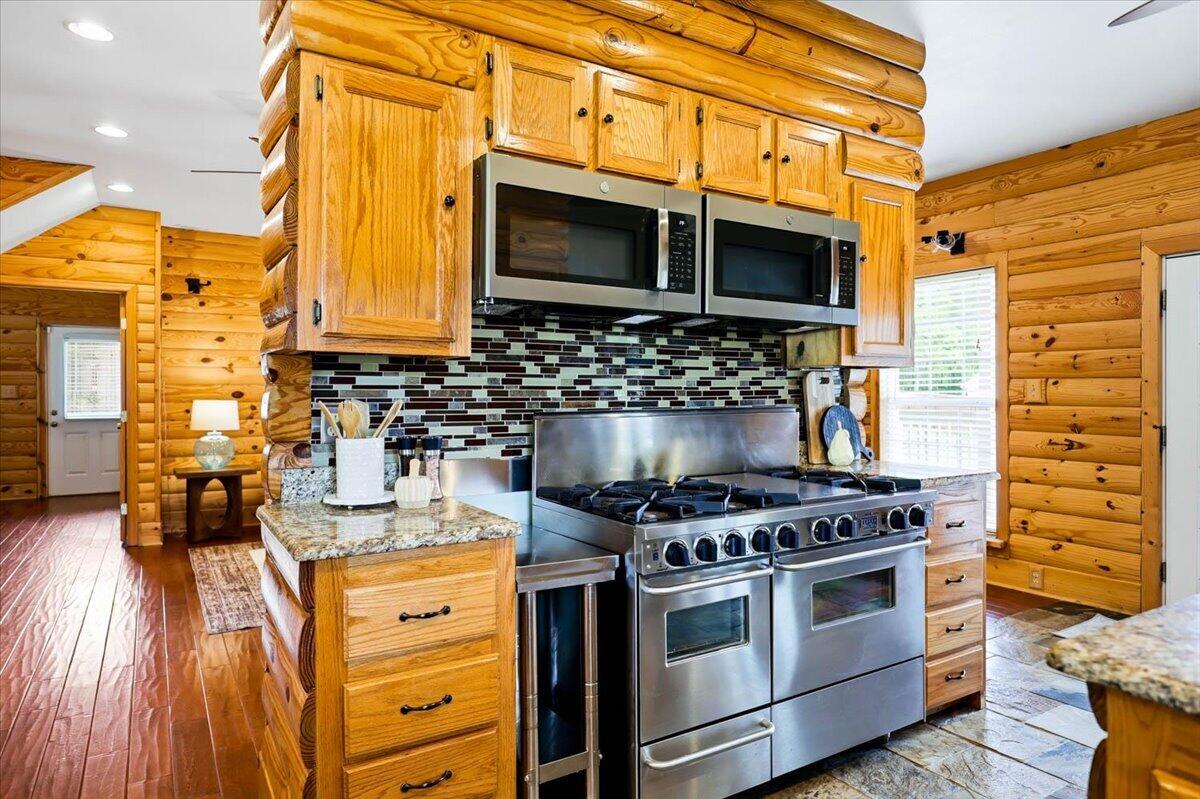 2322 Mowbray Pike