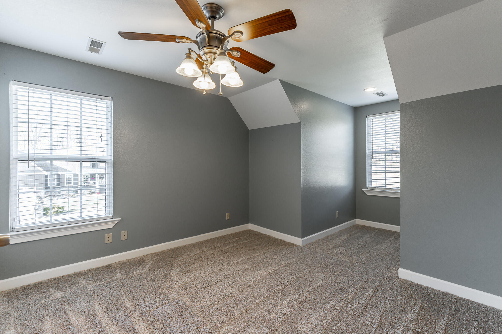 2322 Mowbray Pike