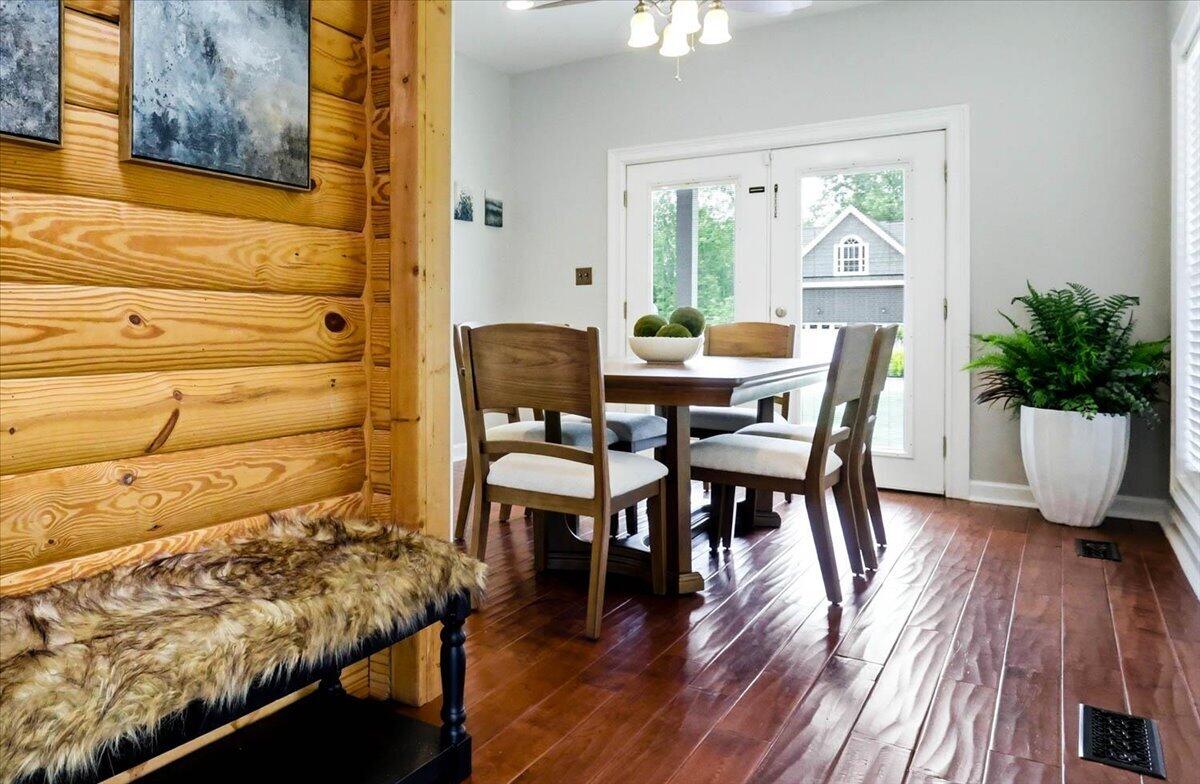 2322 Mowbray Pike