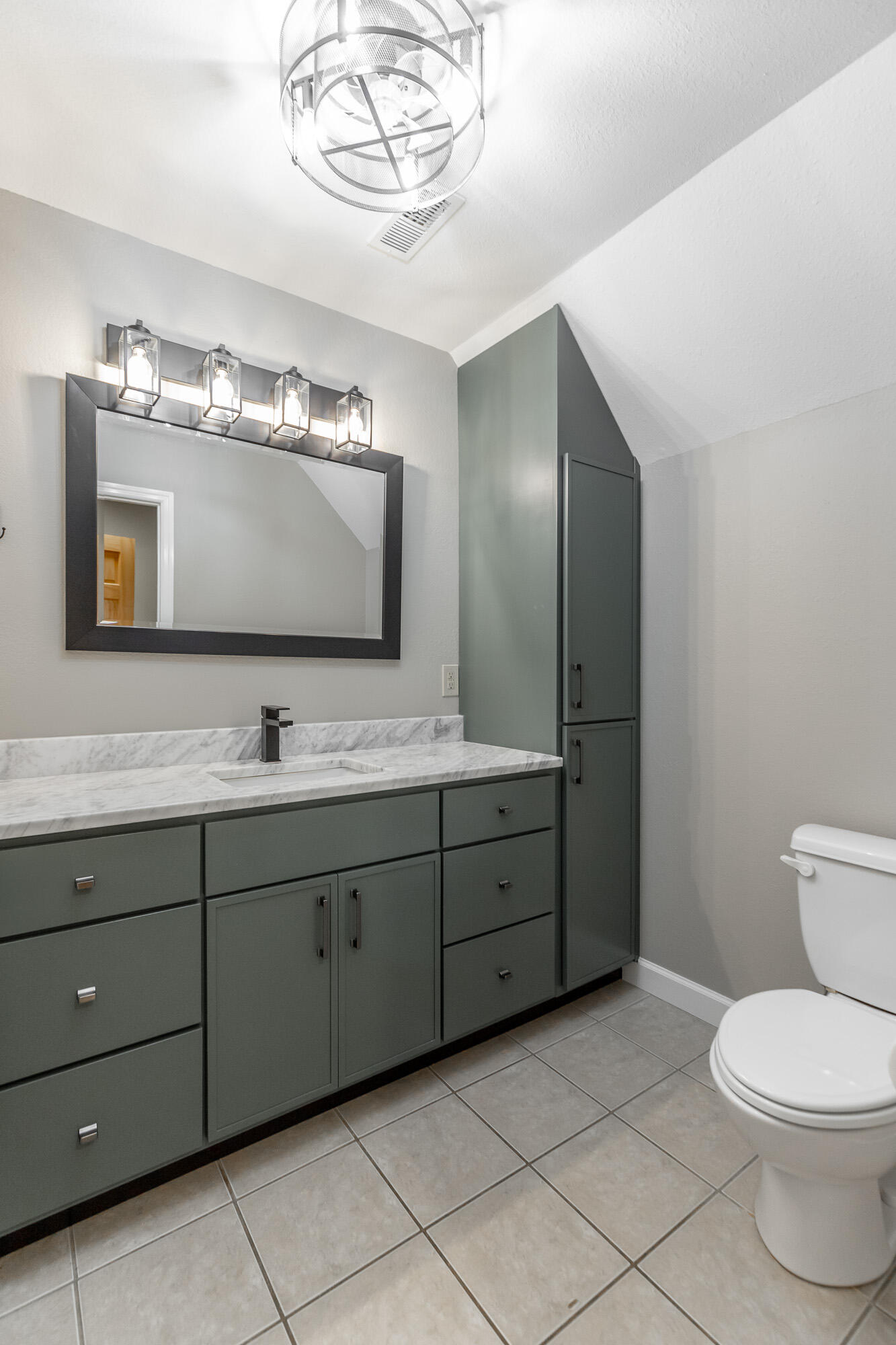 2322 Mowbray Pike