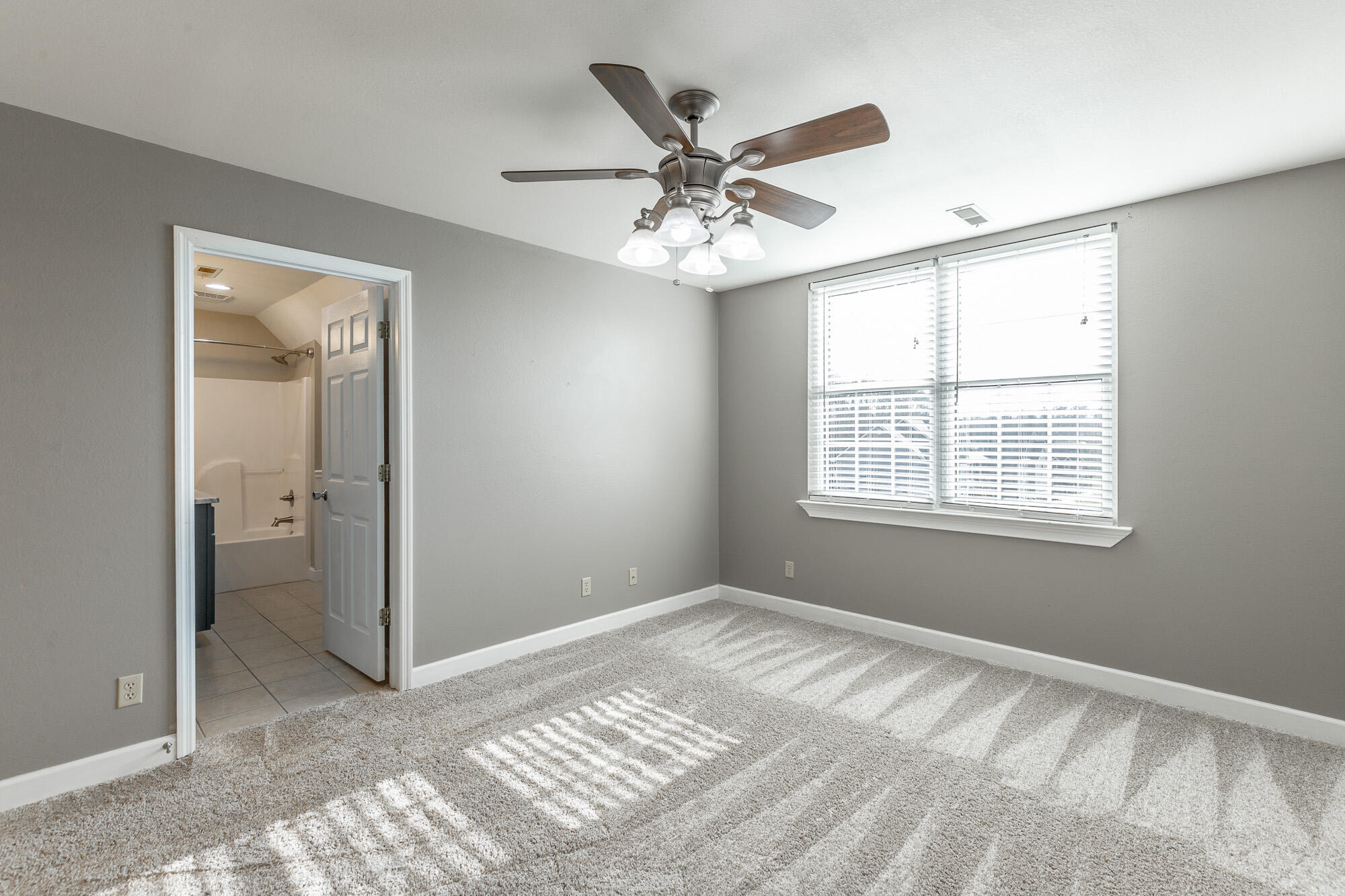 2322 Mowbray Pike