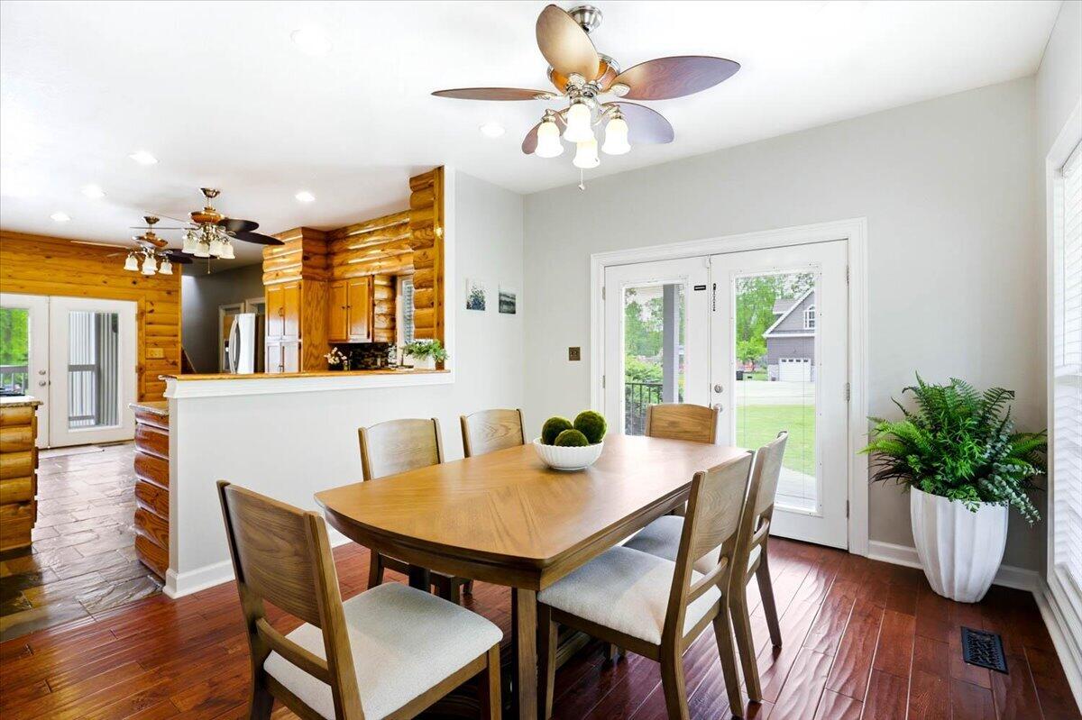 2322 Mowbray Pike