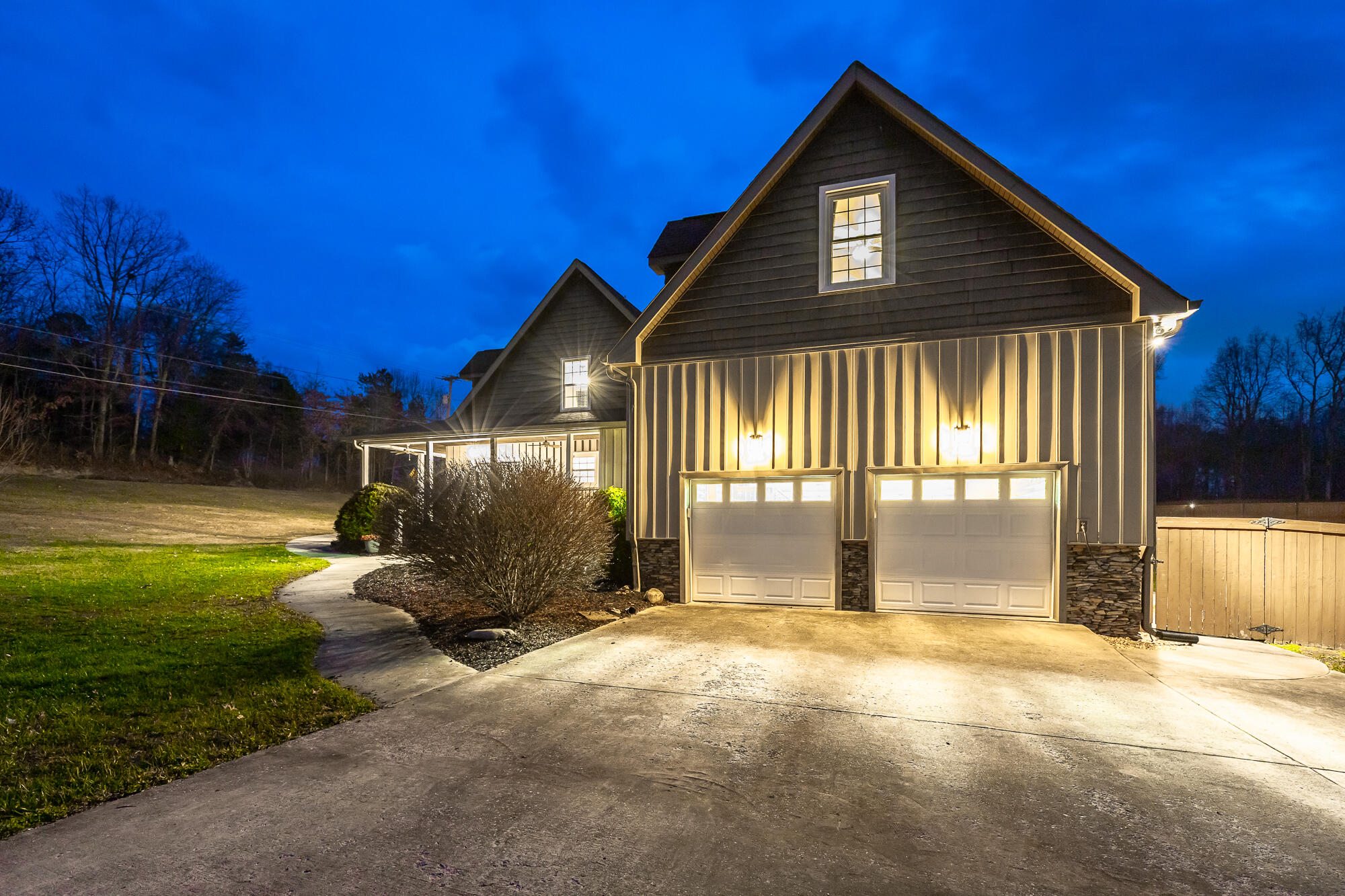 2322 Mowbray Pike