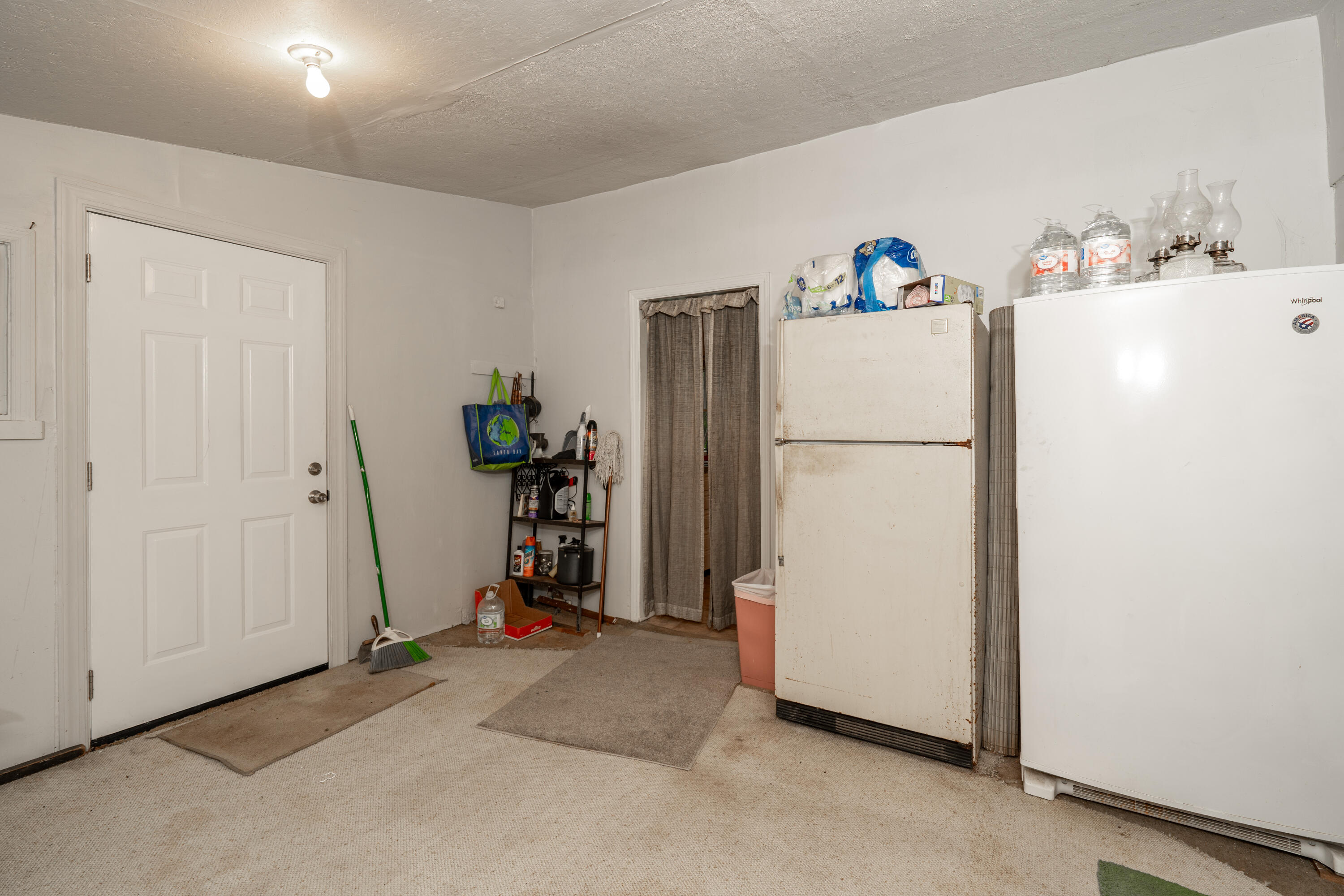 10209 Card Road