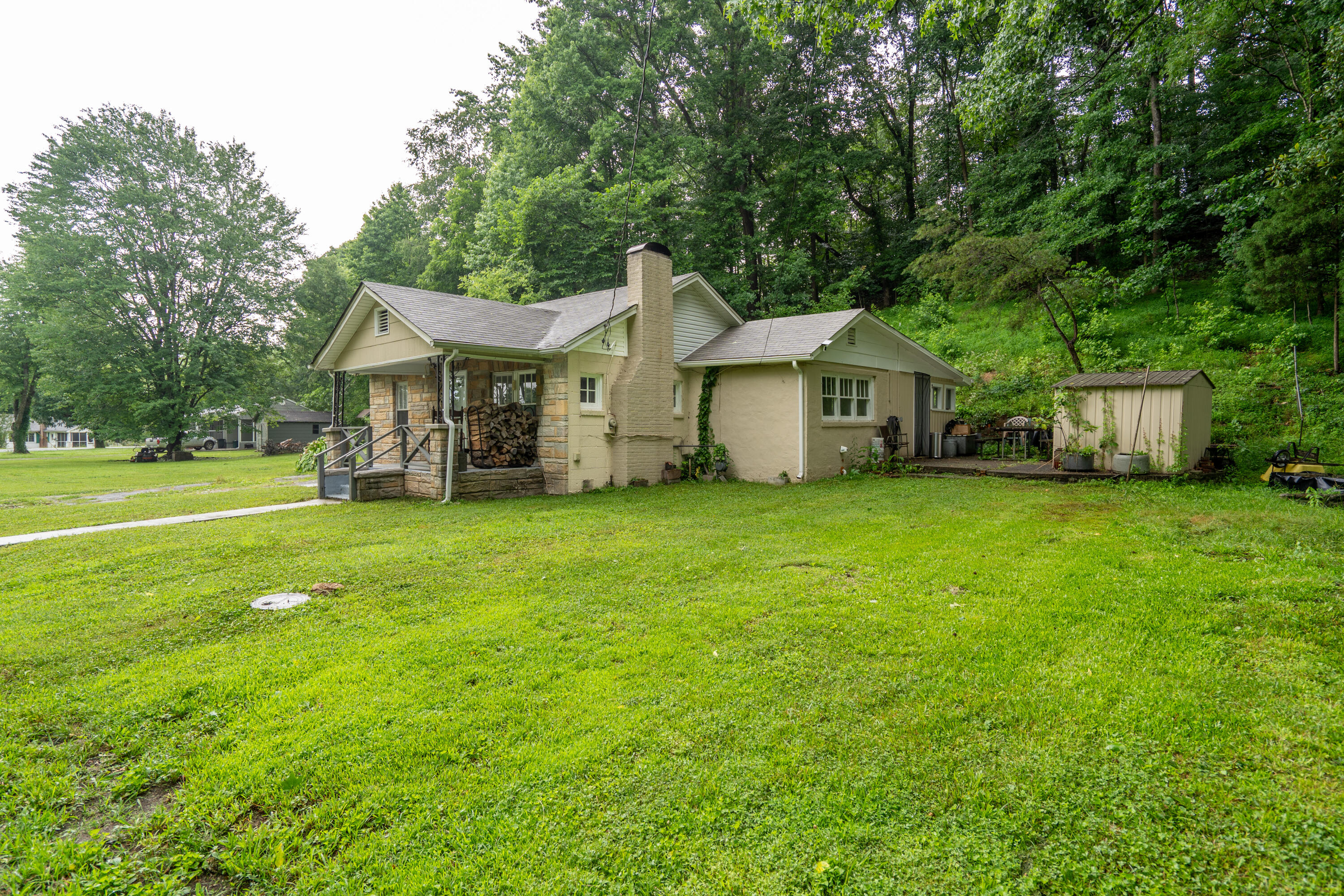 10209 Card Road