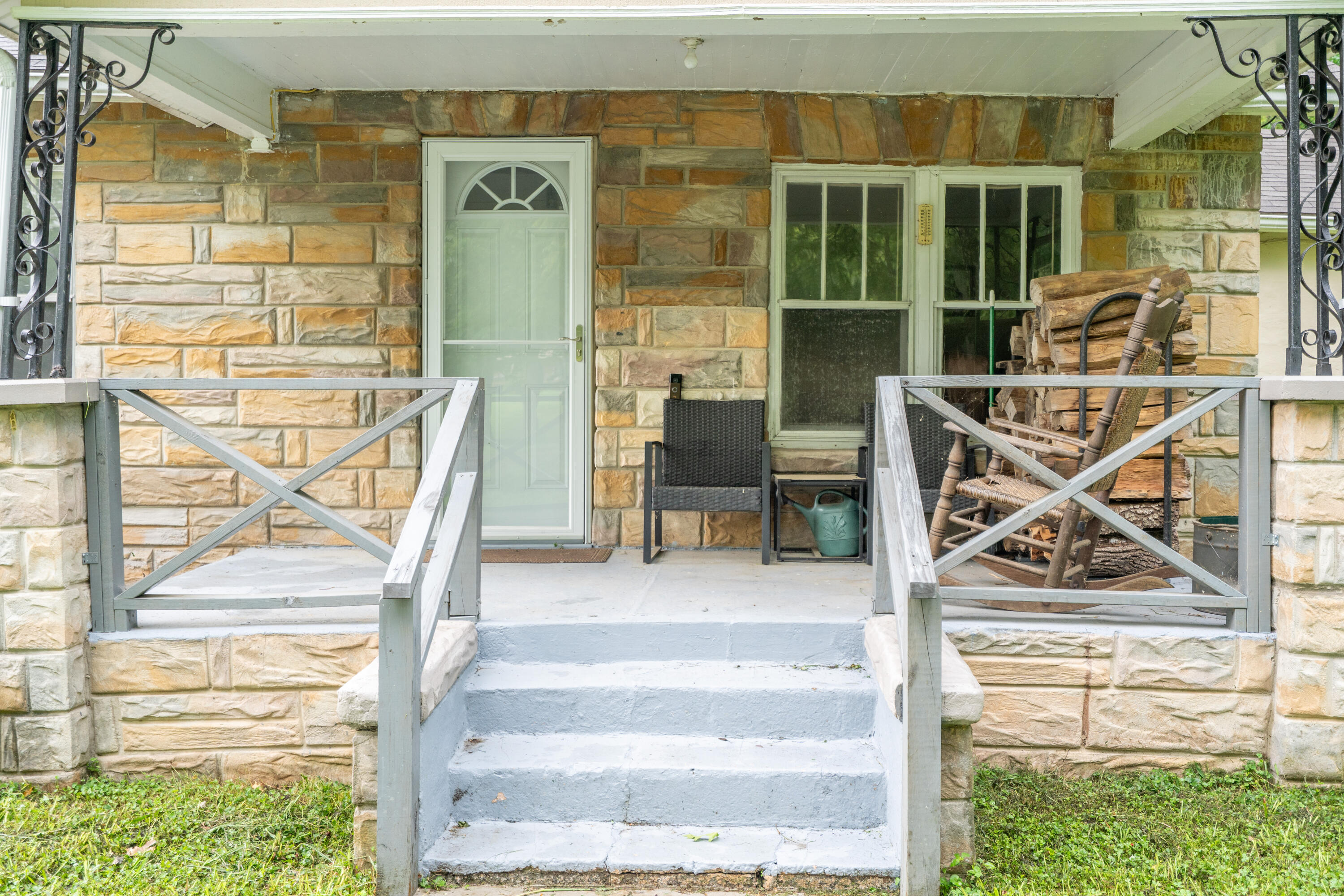 10209 Card Road