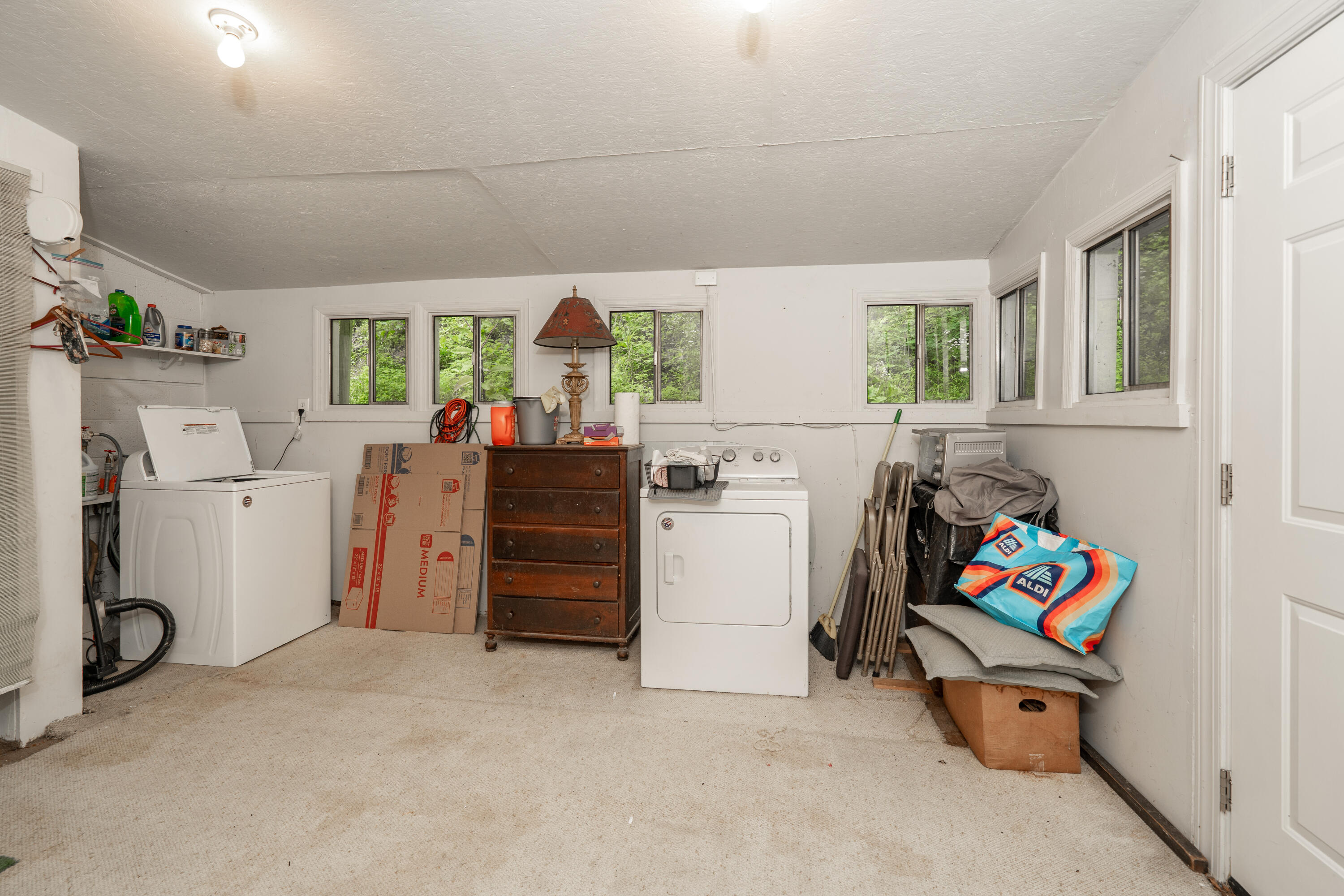 10209 Card Road