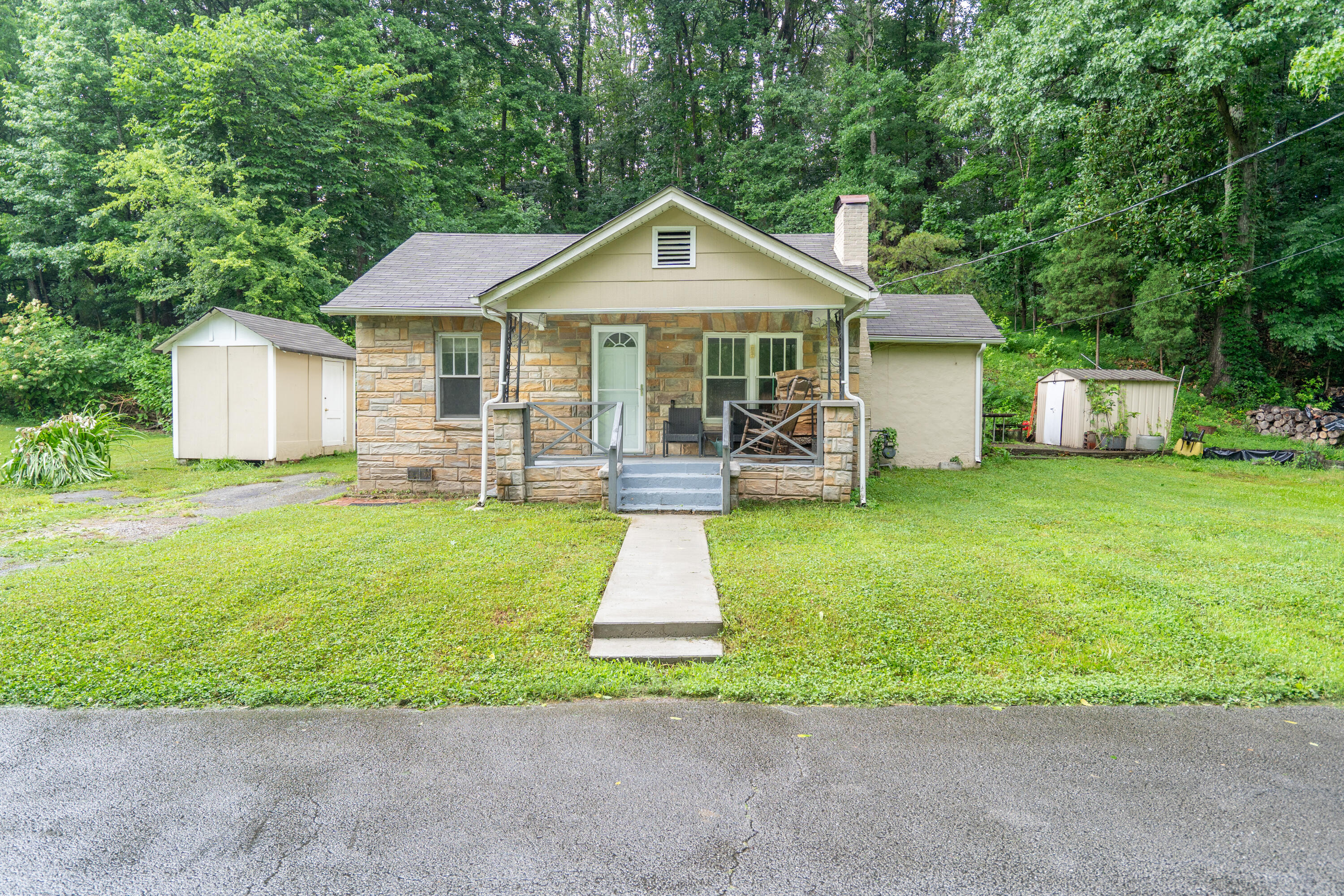 10209 Card Road