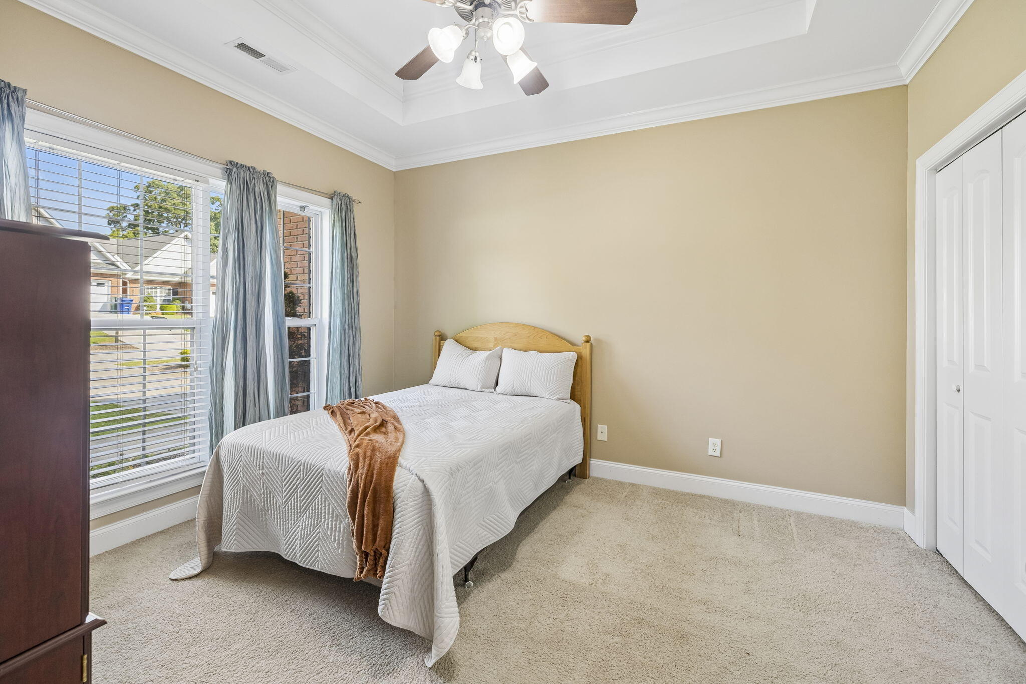 1004 Grey Oaks Lane