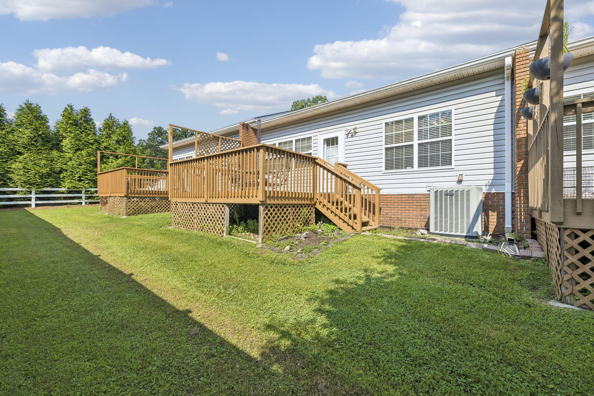 1004 Grey Oaks Lane