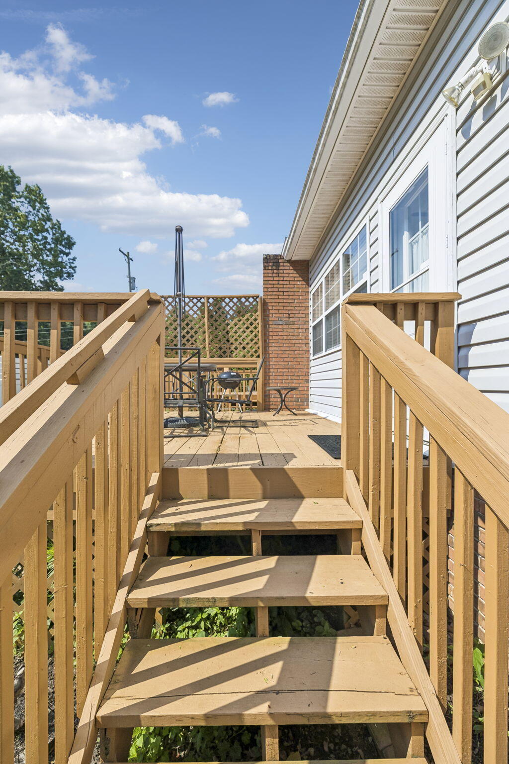 1004 Grey Oaks Lane