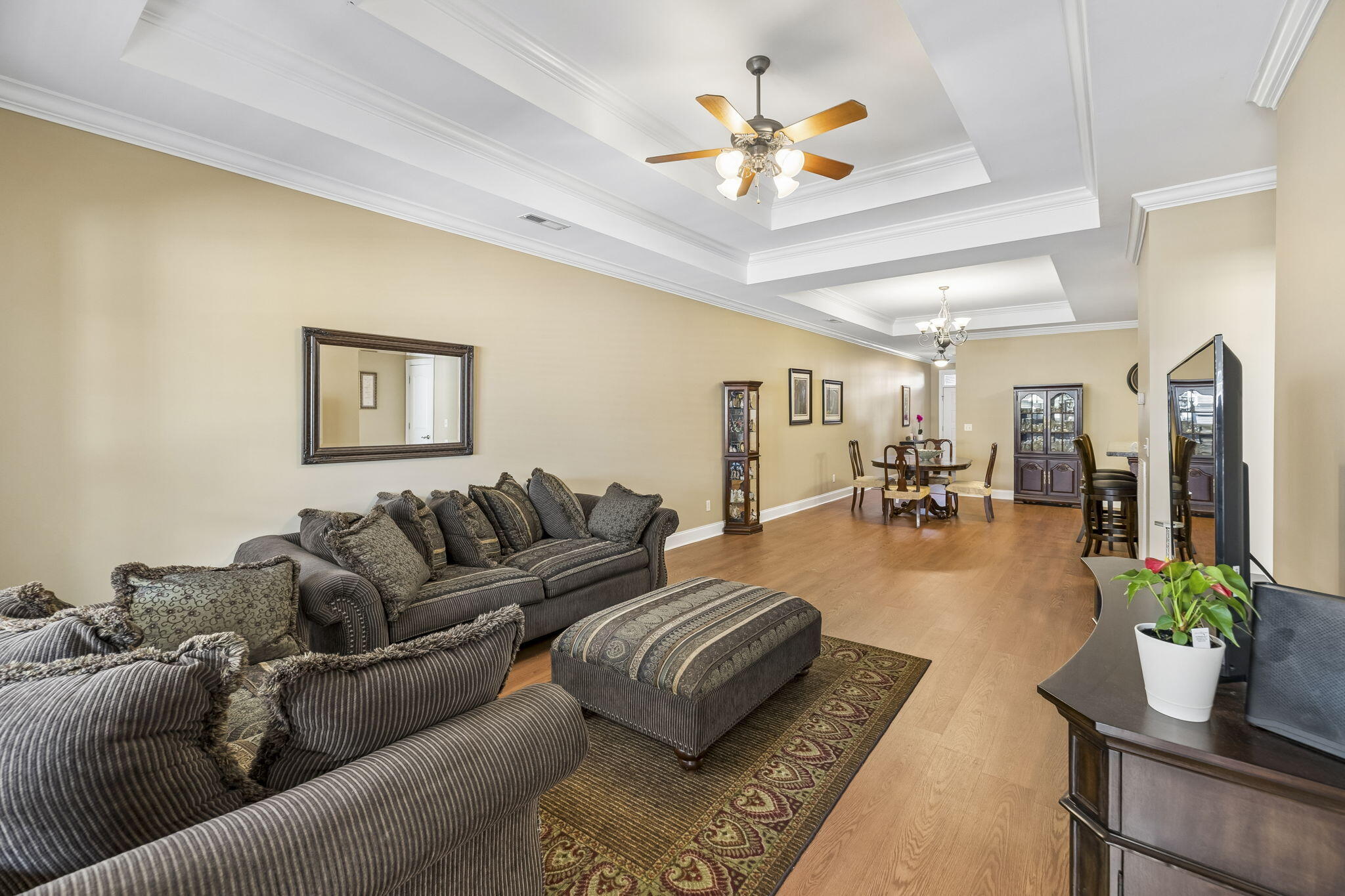 1004 Grey Oaks Lane