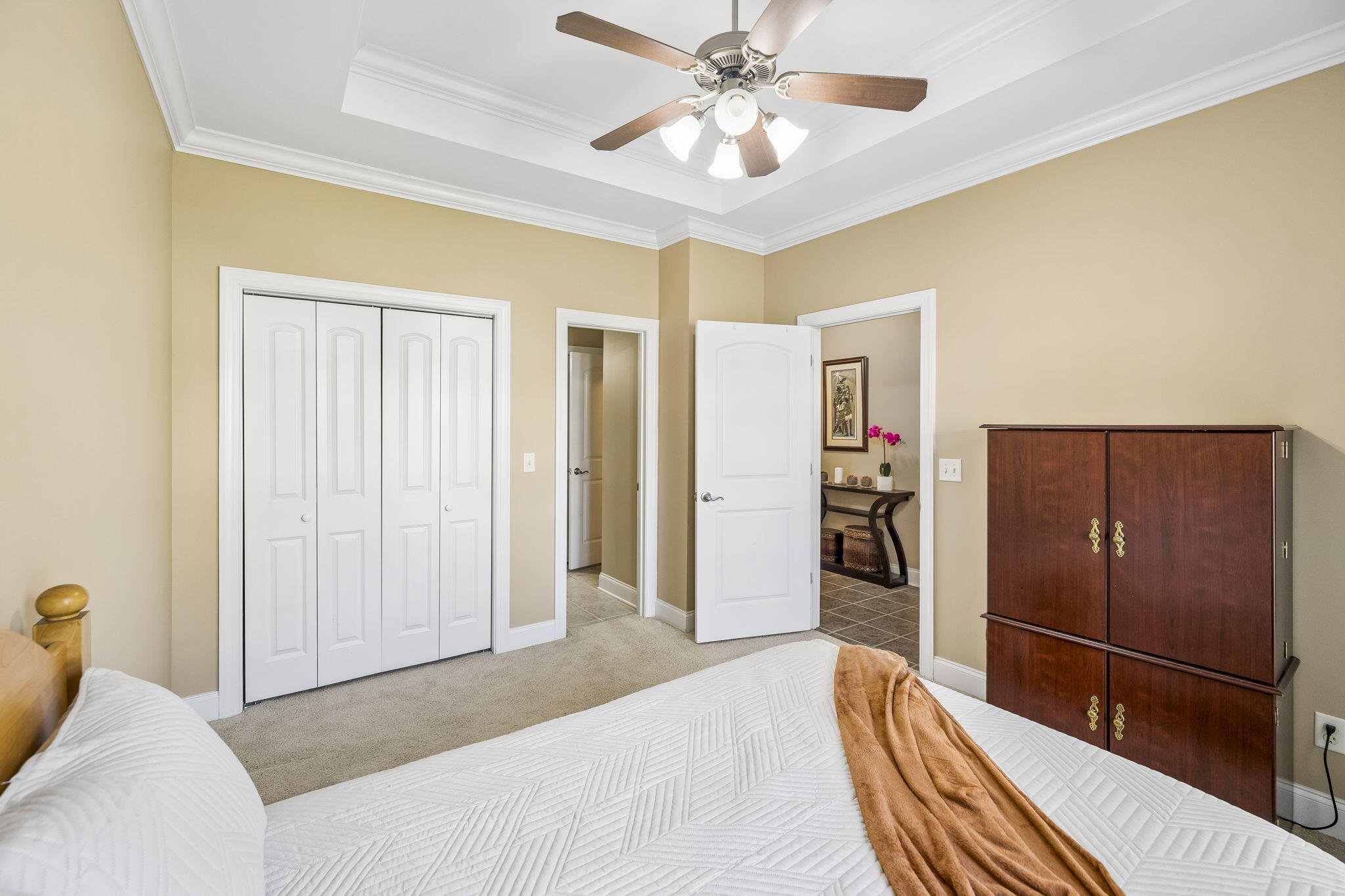 1004 Grey Oaks Lane
