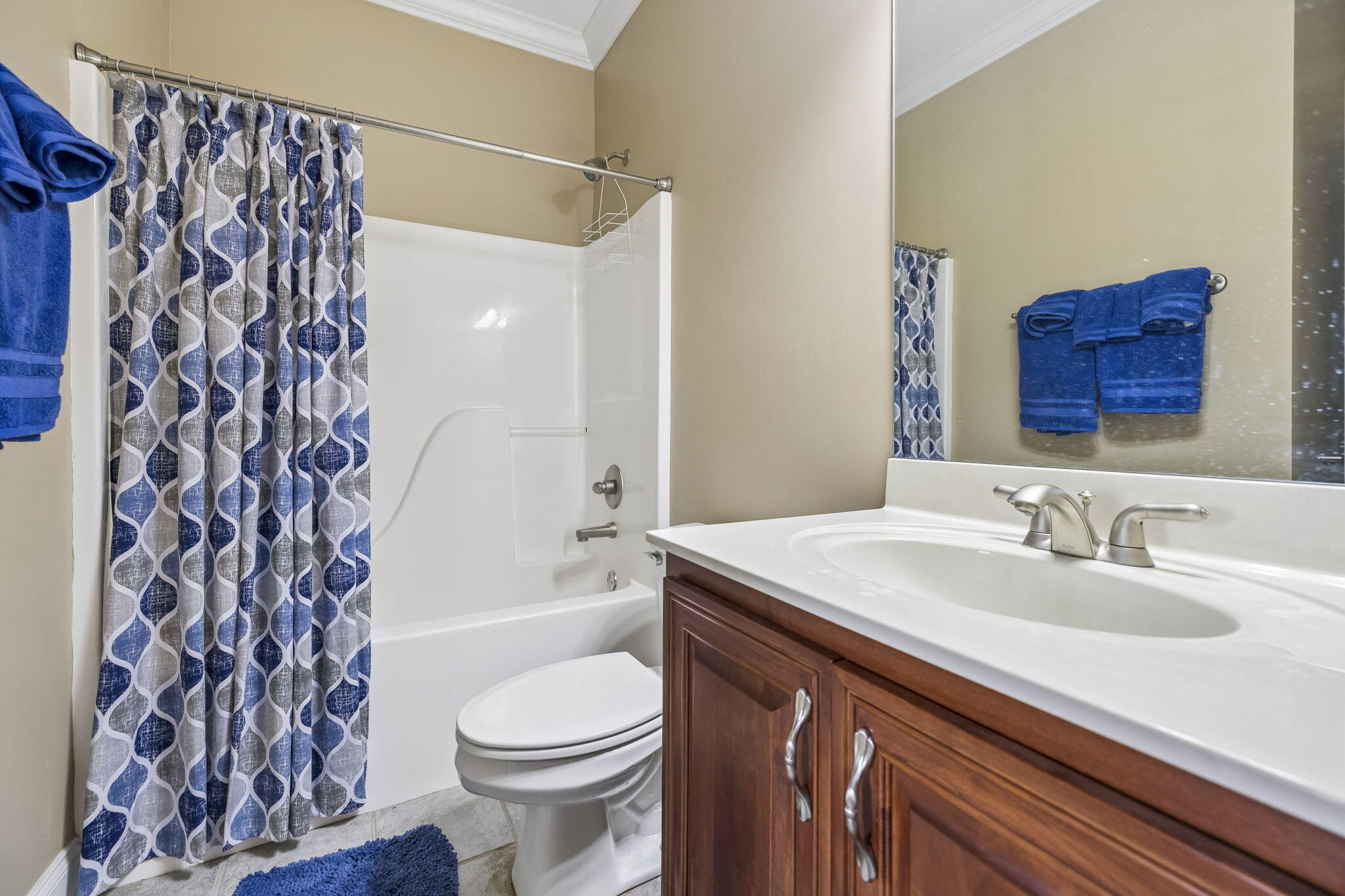 1004 Grey Oaks Lane