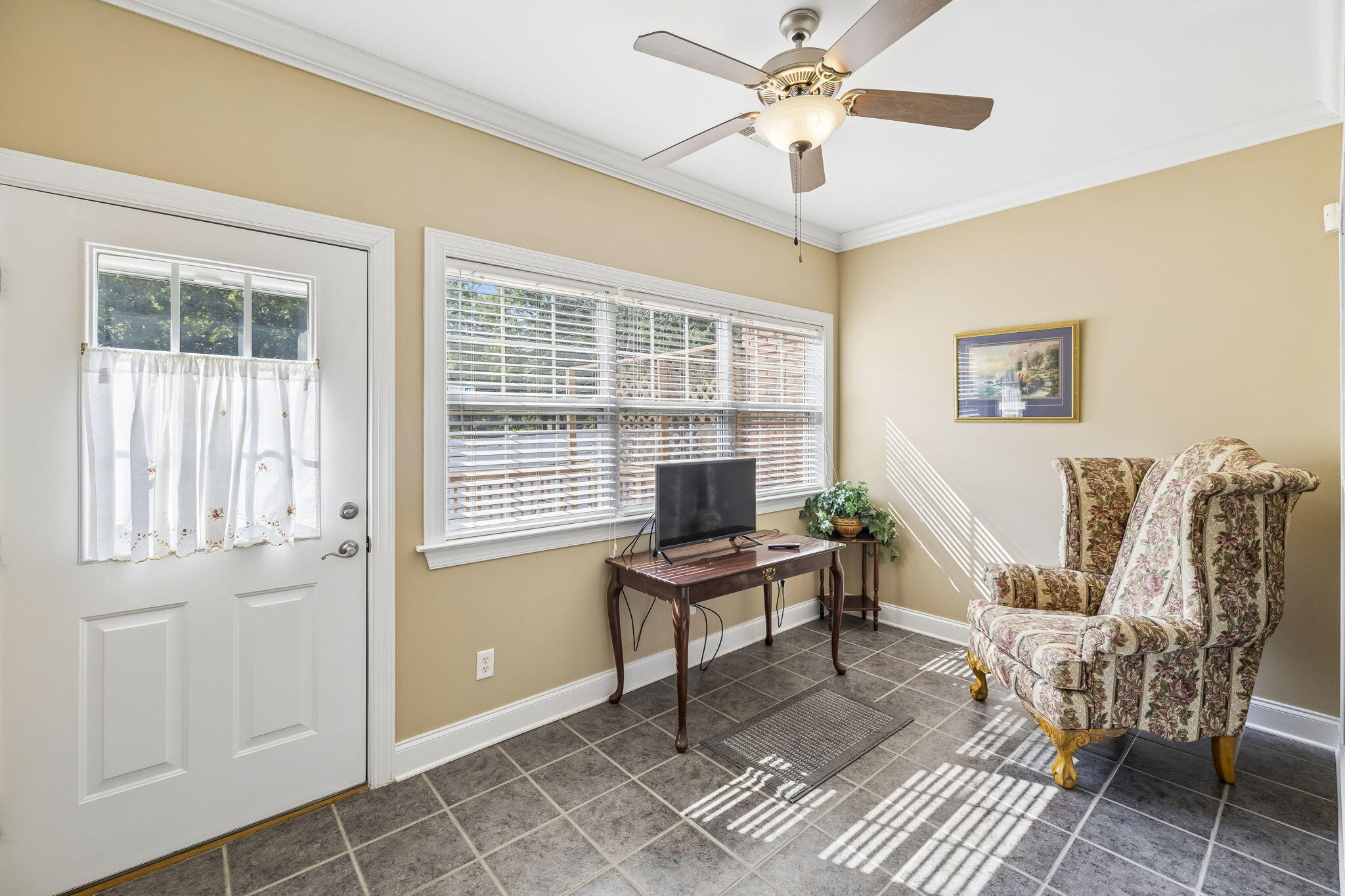 1004 Grey Oaks Lane