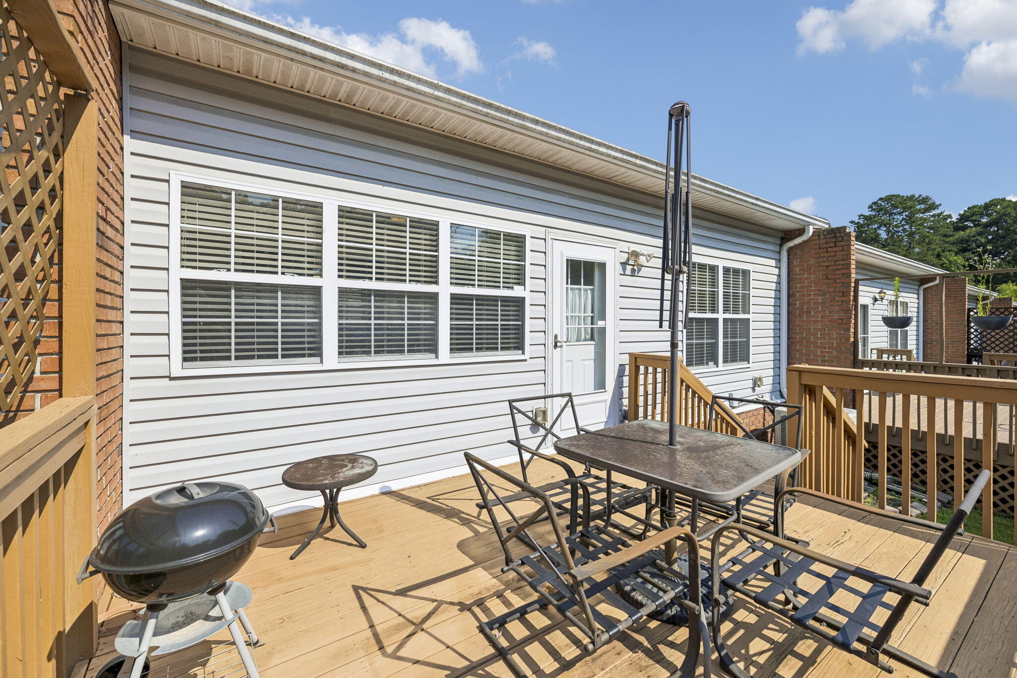 1004 Grey Oaks Lane