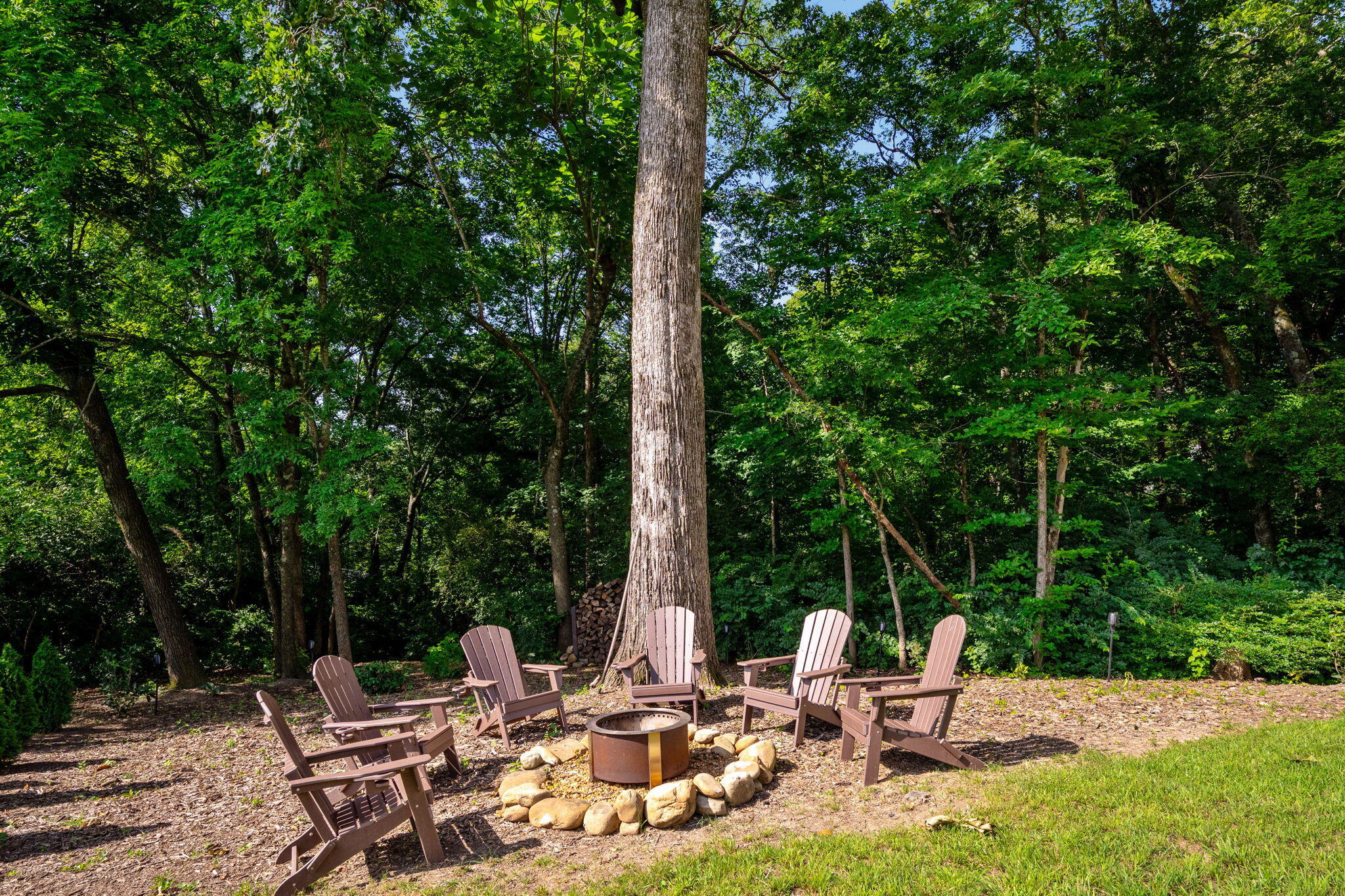 3594 Knollwood Hill Drive