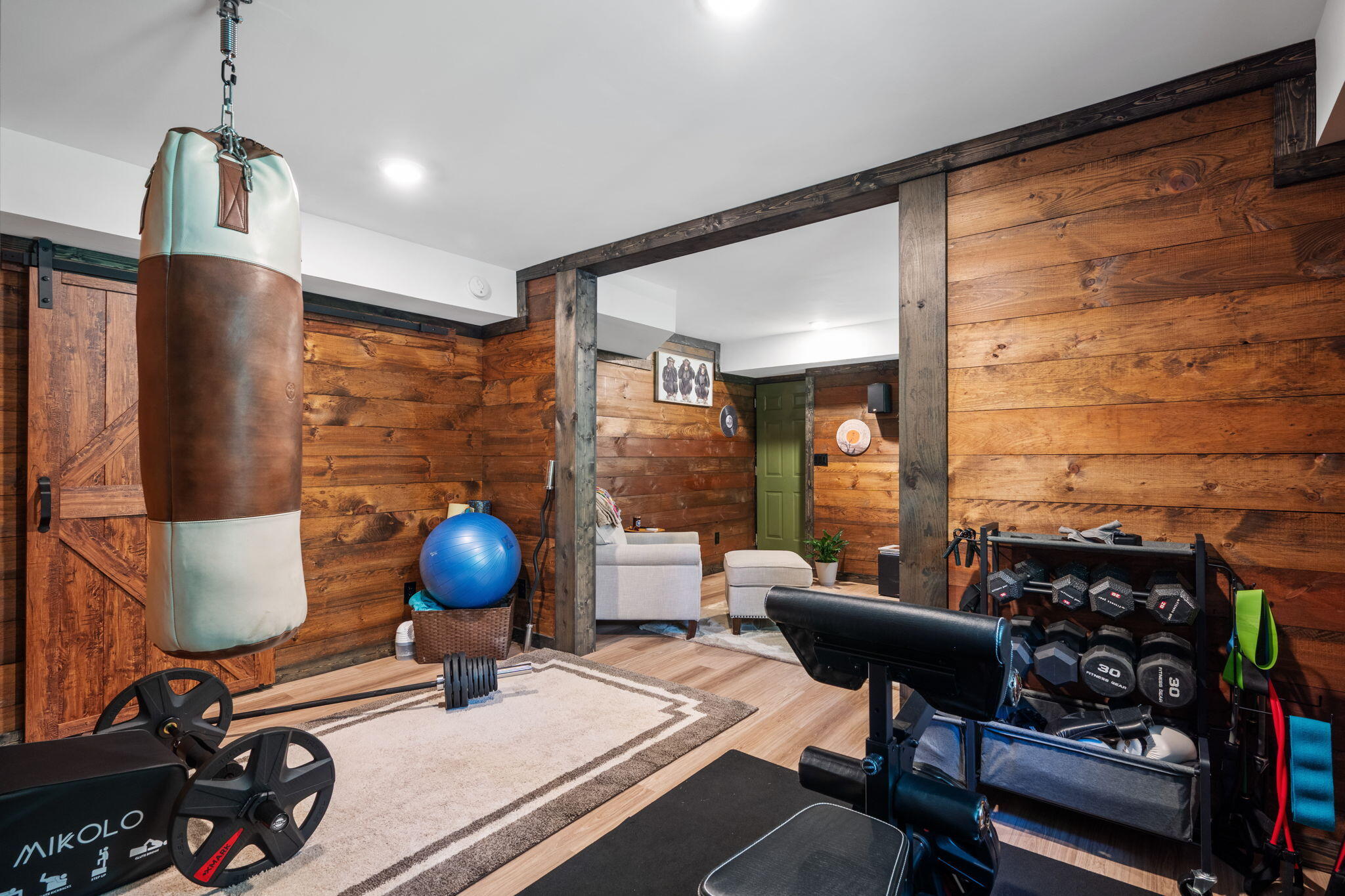 3594 Knollwood Hill Drive