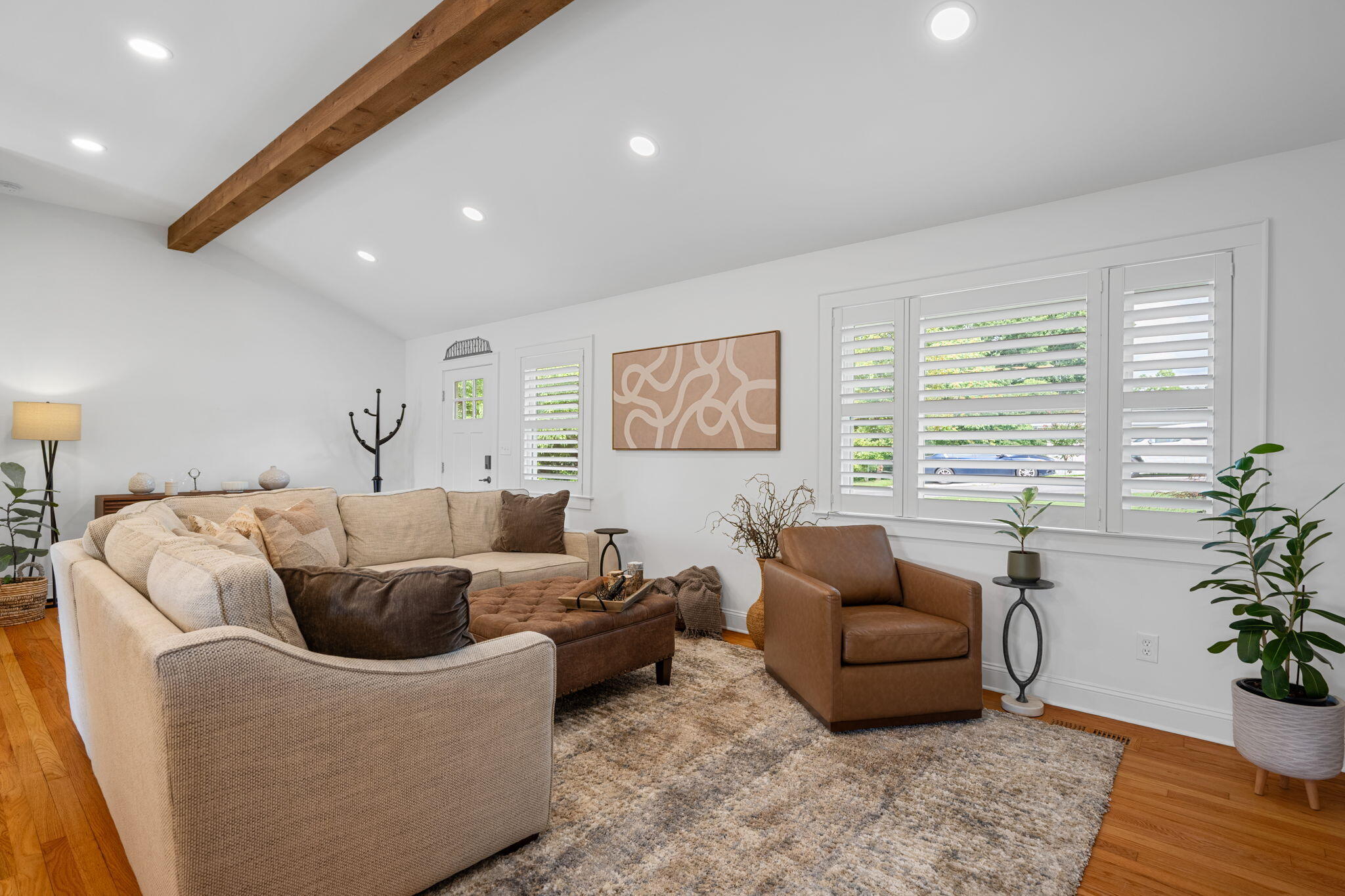 3594 Knollwood Hill Drive