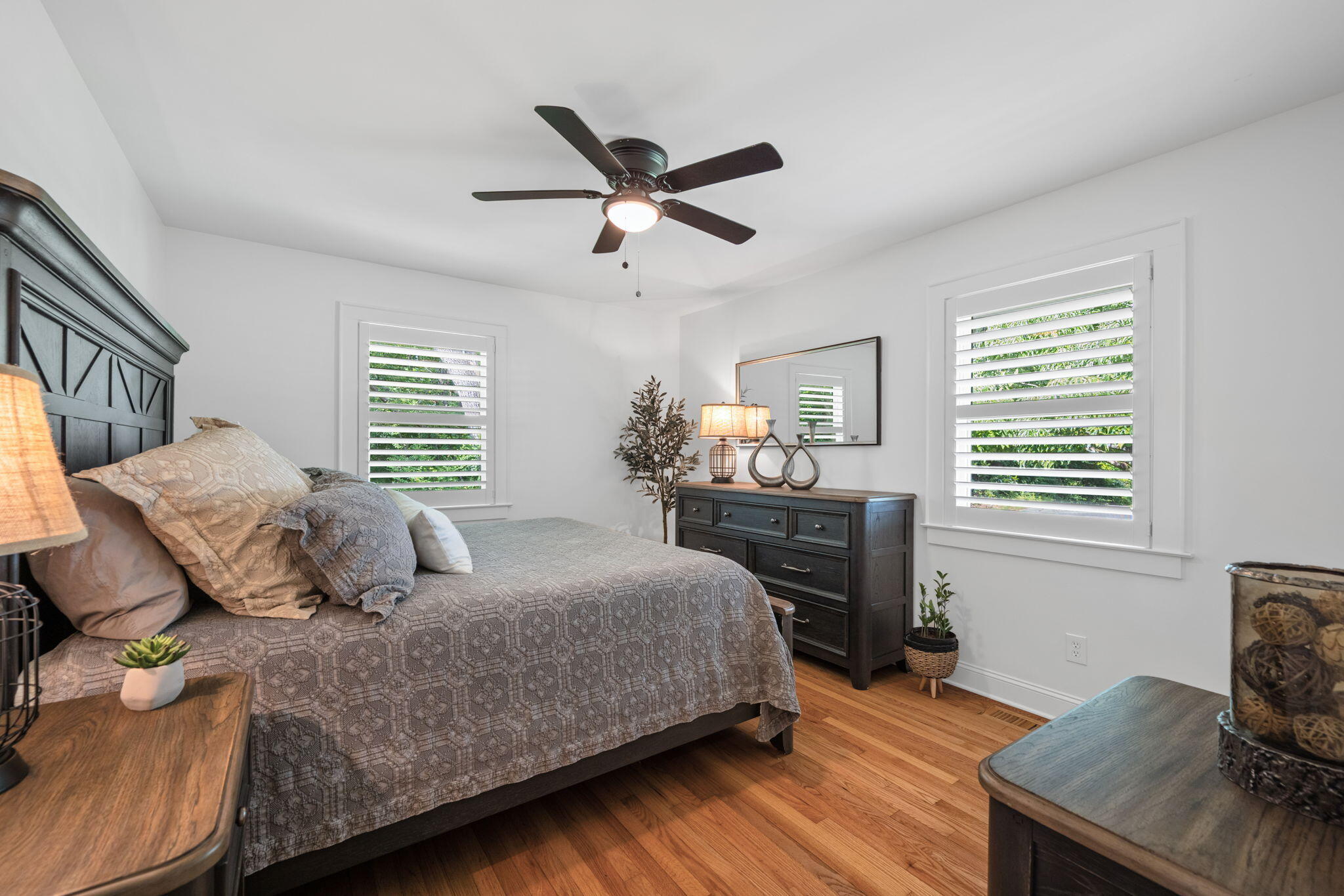 3594 Knollwood Hill Drive