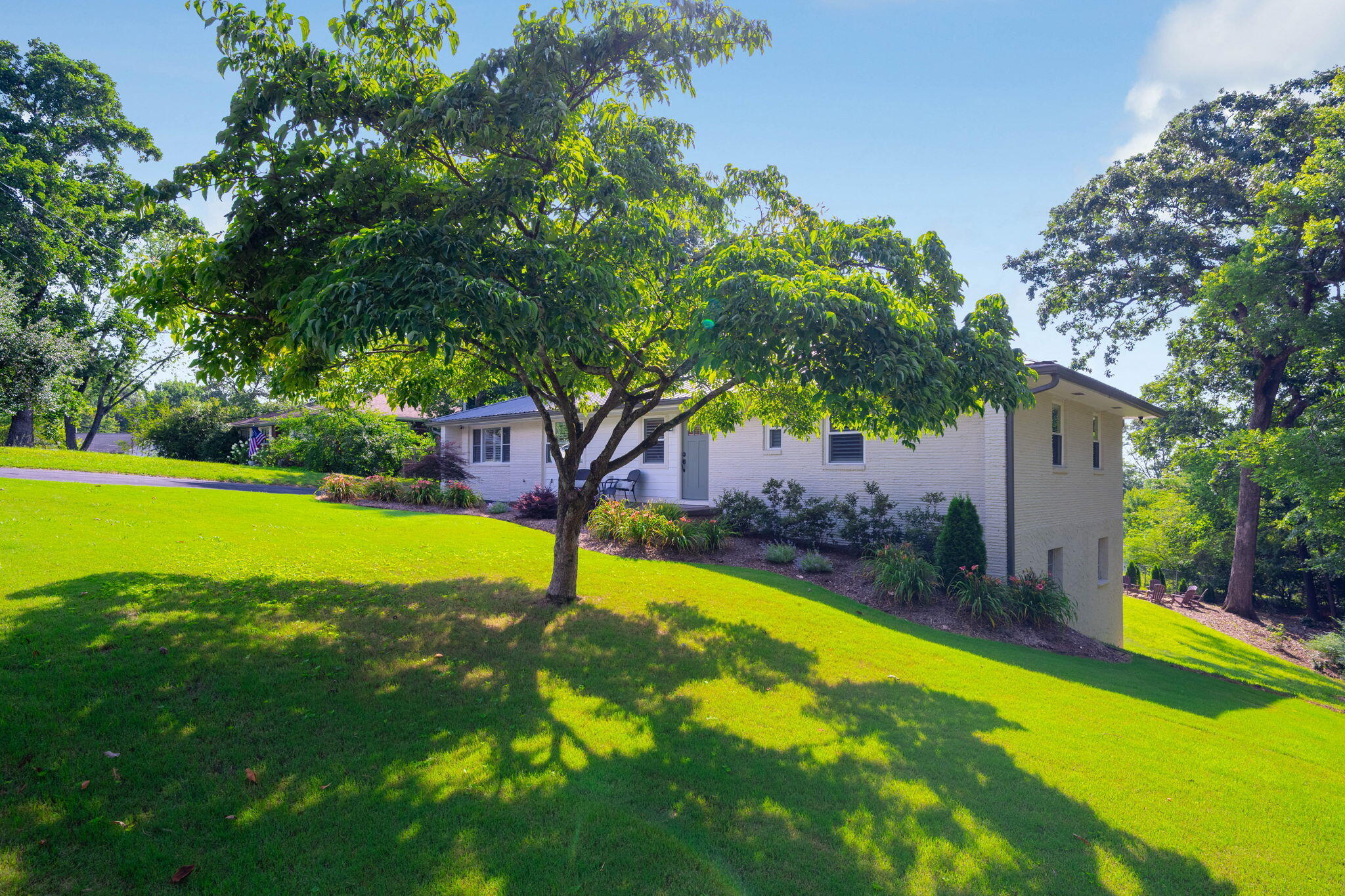 3594 Knollwood Hill Drive