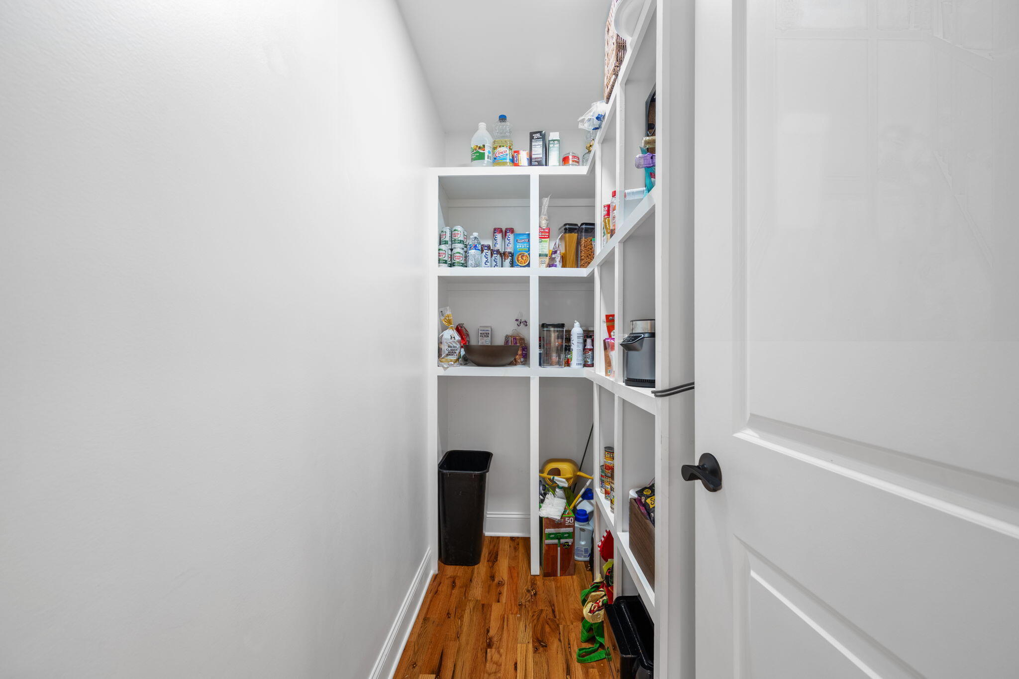 3594 Knollwood Hill Drive