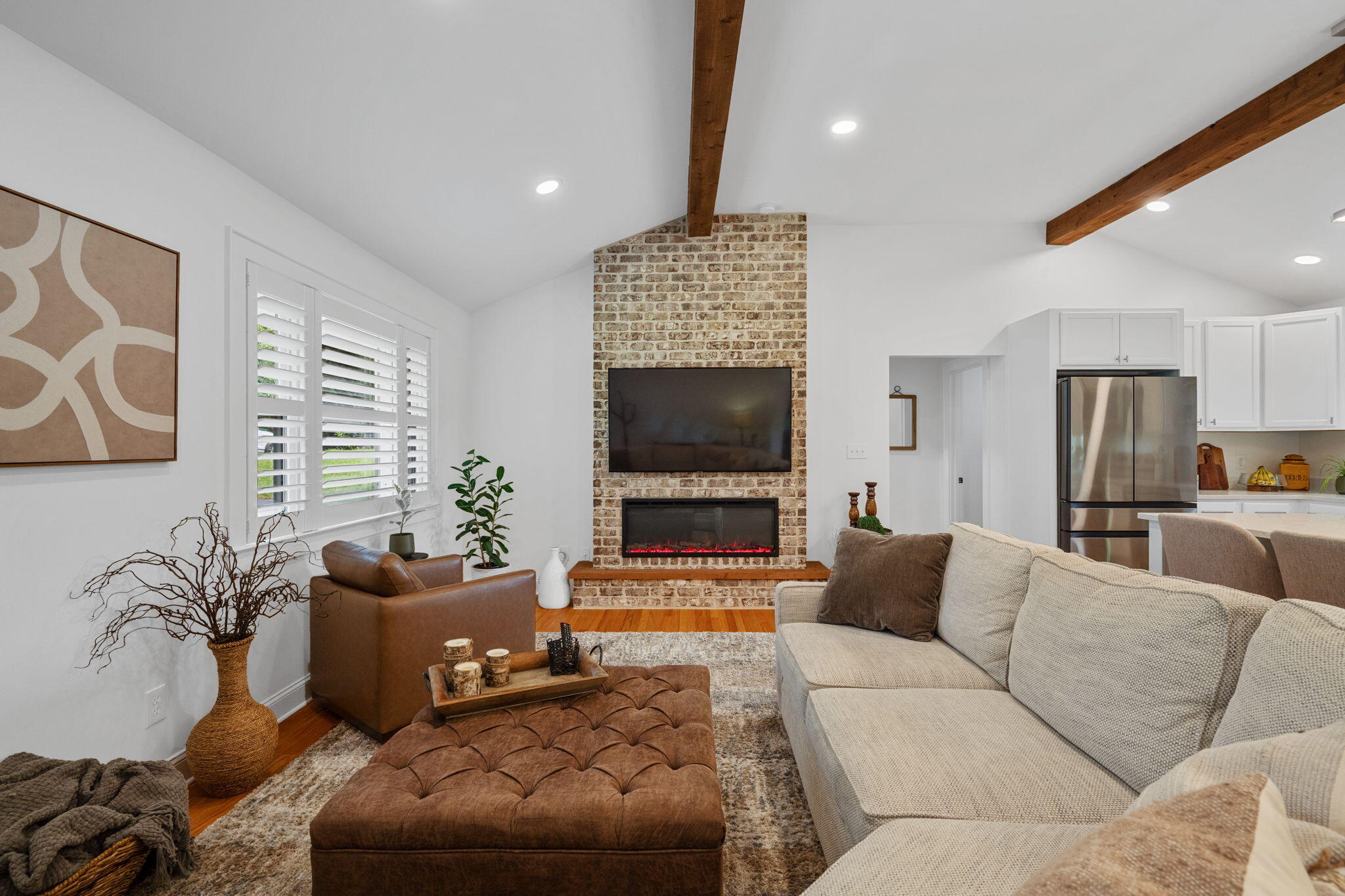 3594 Knollwood Hill Drive