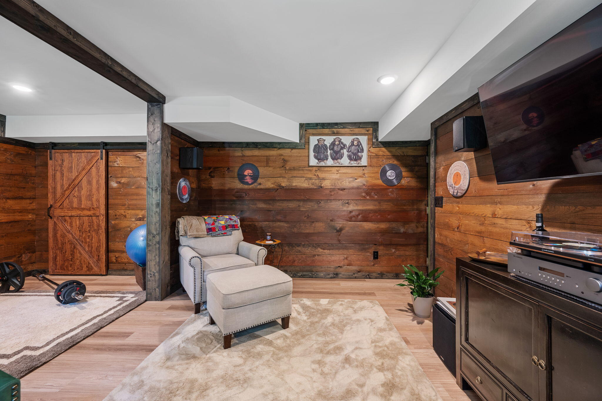 3594 Knollwood Hill Drive