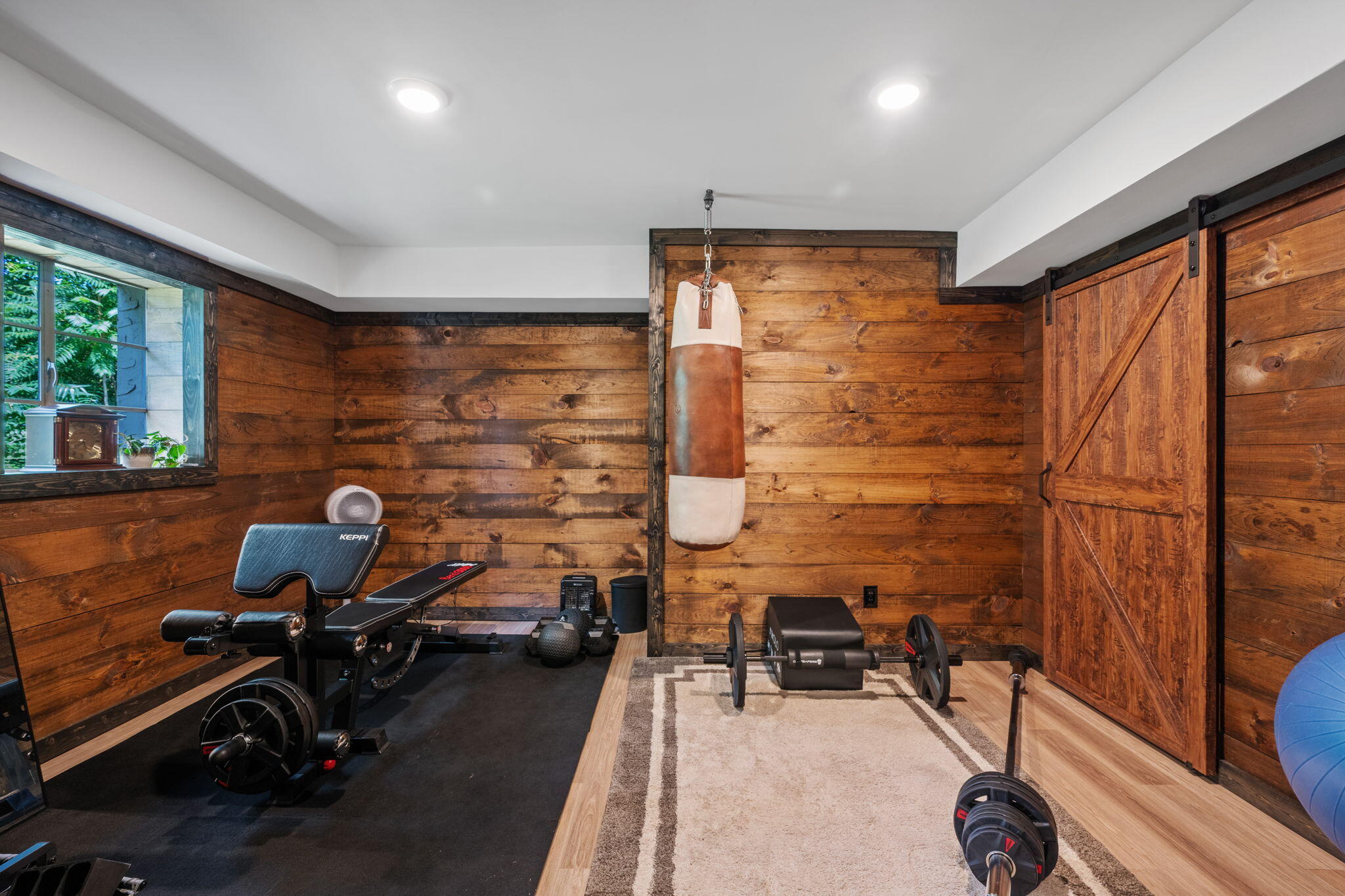 3594 Knollwood Hill Drive