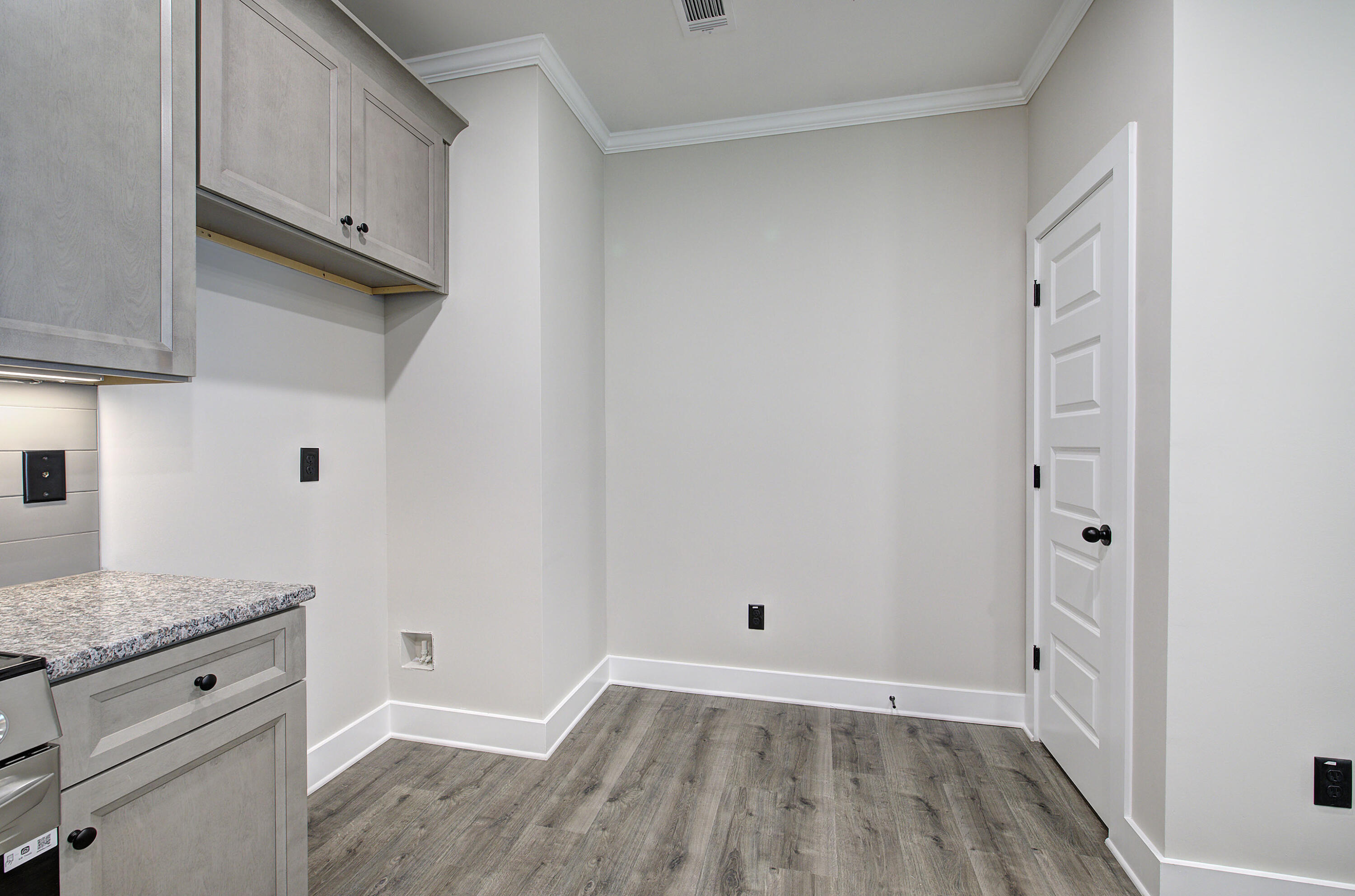 6634 Dharma Loop, 75