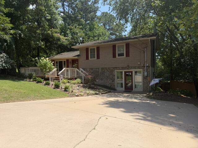 6604 Harrison Heights Drive