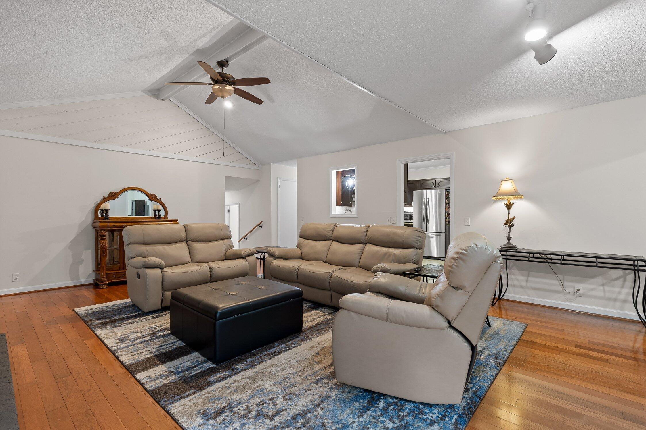 2903 Huckleberry Lane