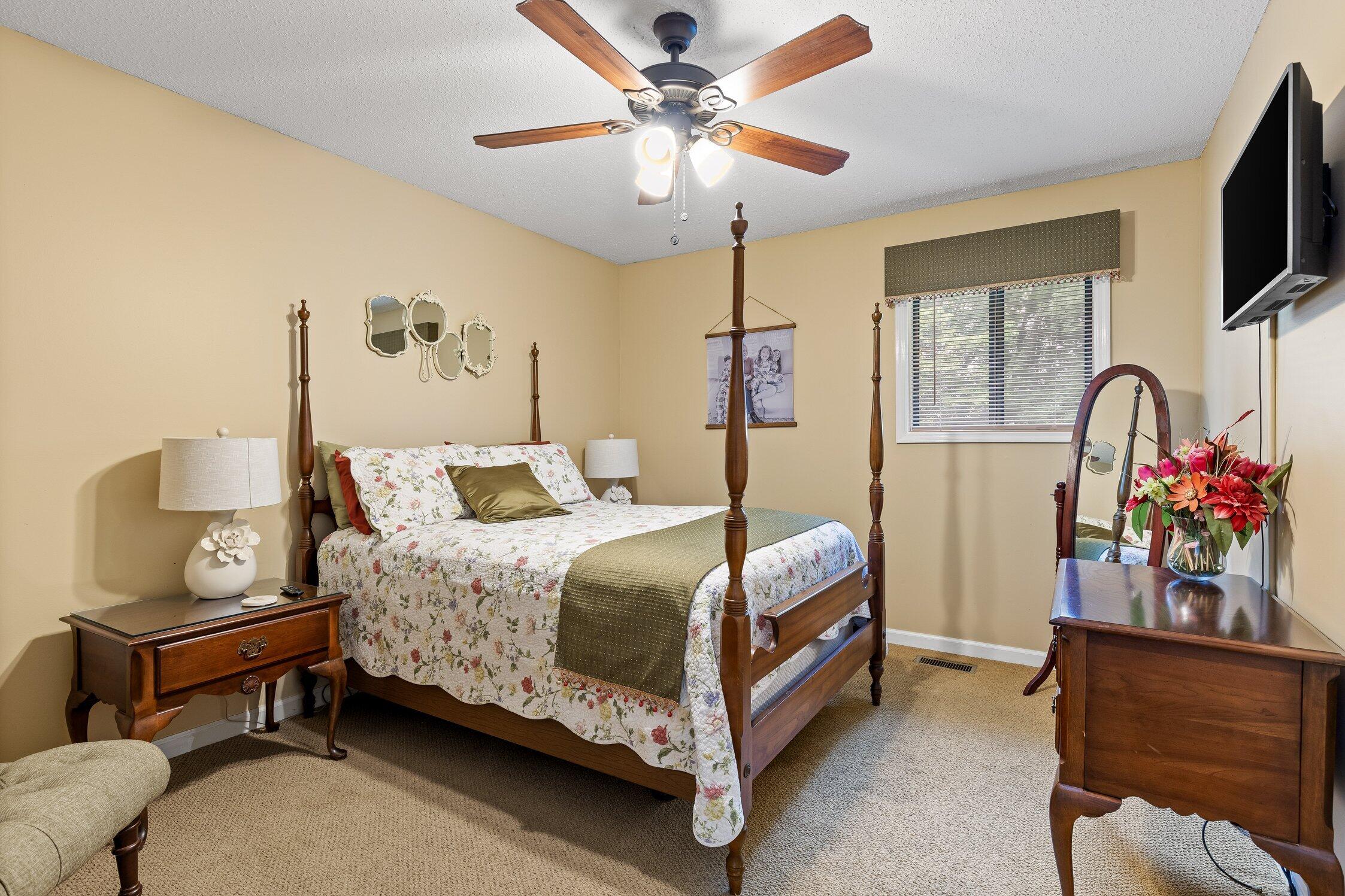 2903 Huckleberry Lane
