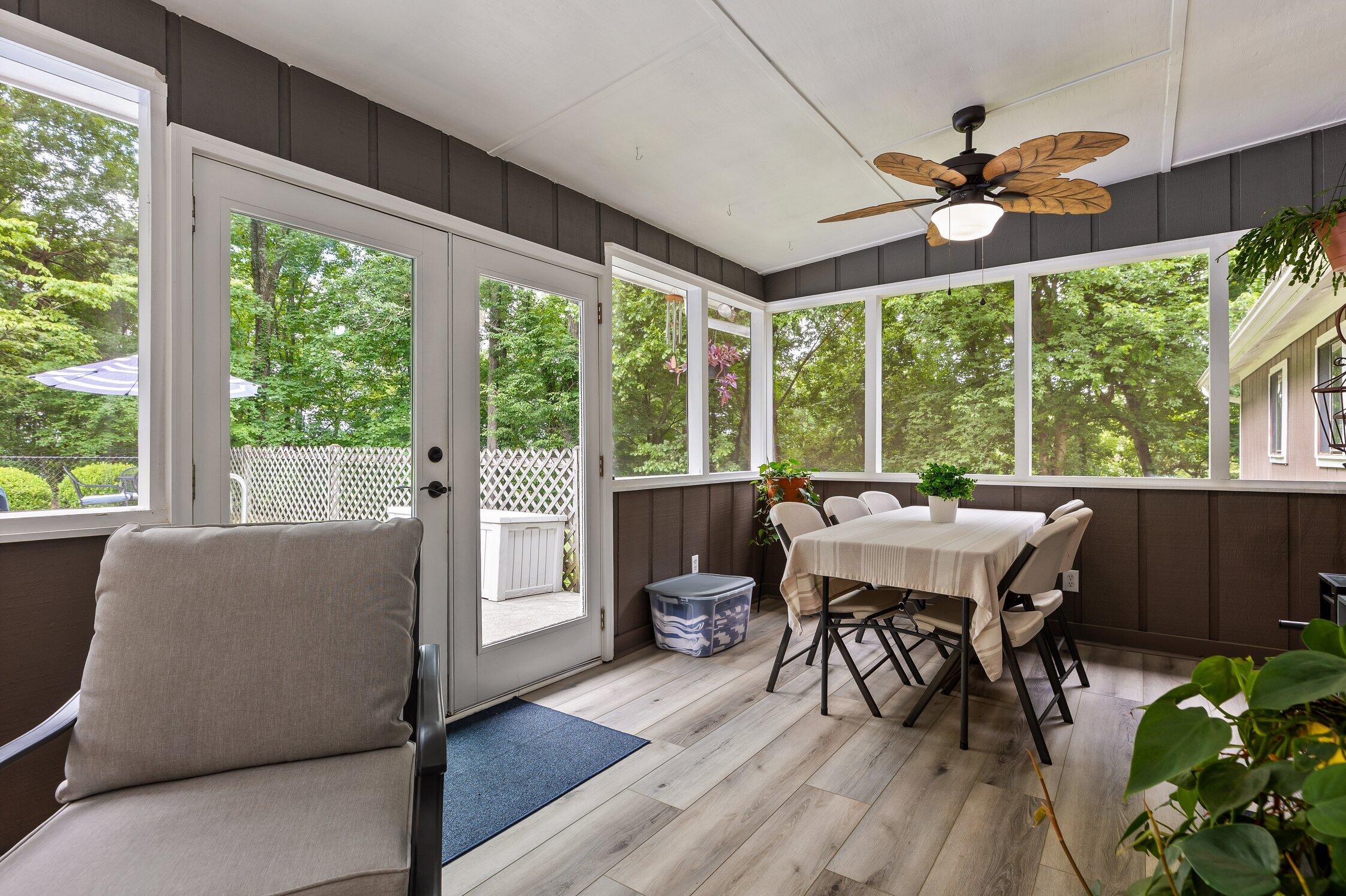 2903 Huckleberry Lane