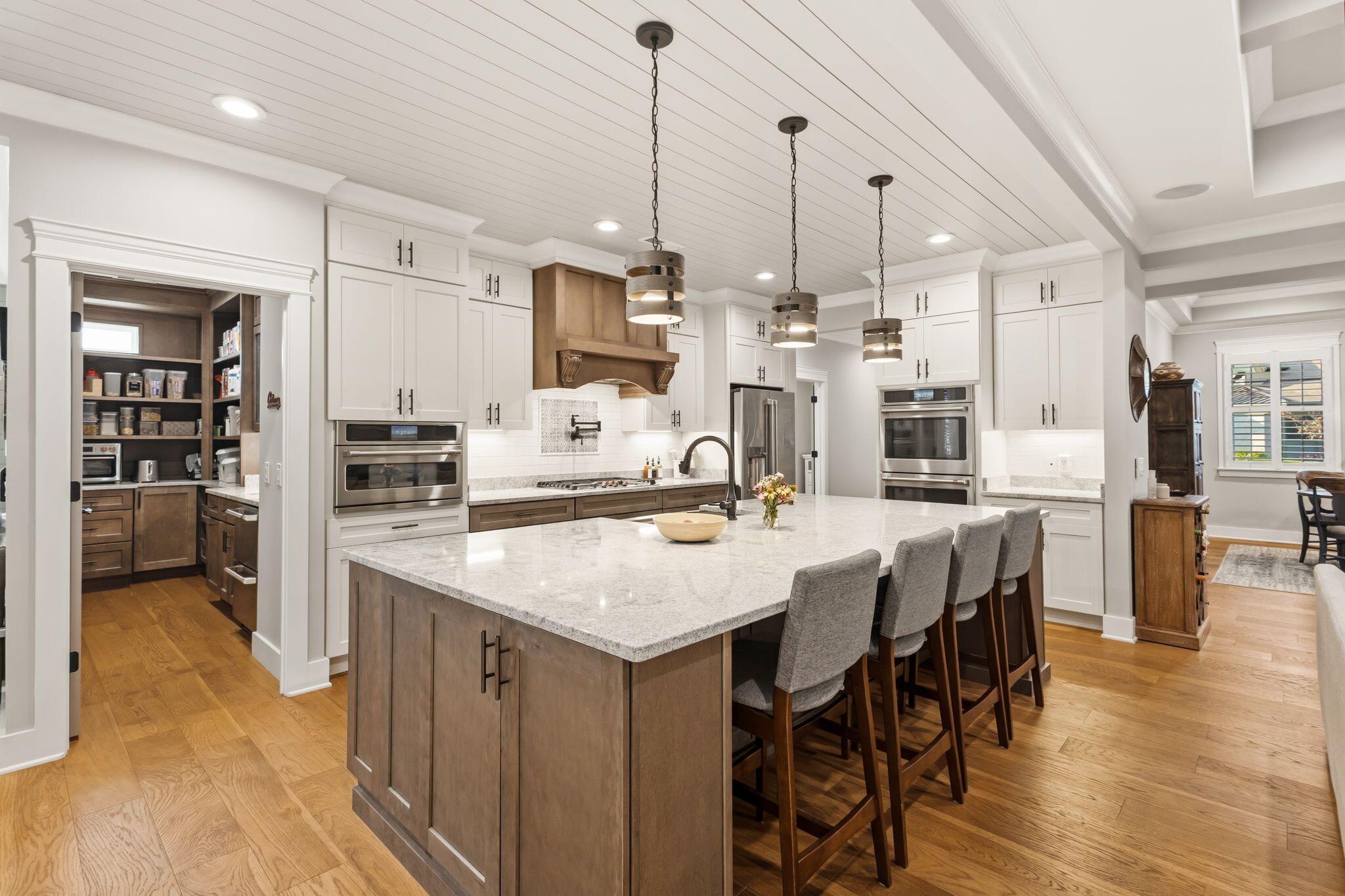 2621 Copper Cove