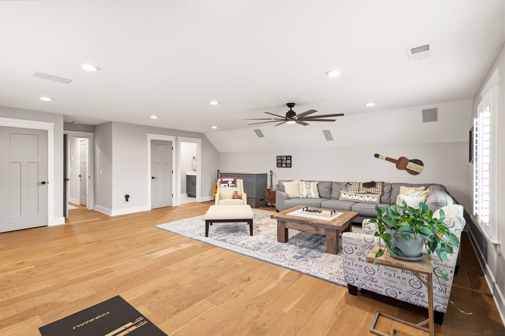 2621 Copper Cove