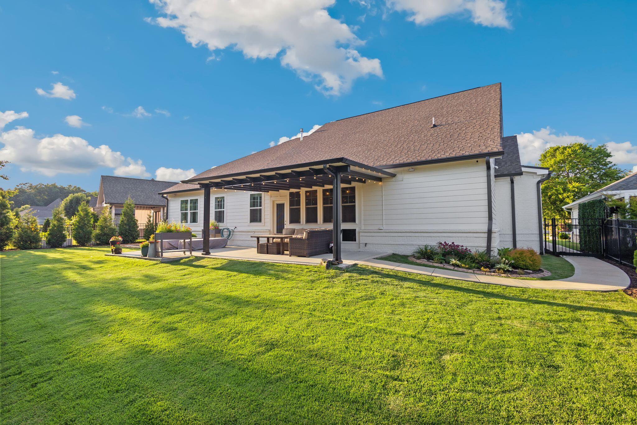 2621 Copper Cove