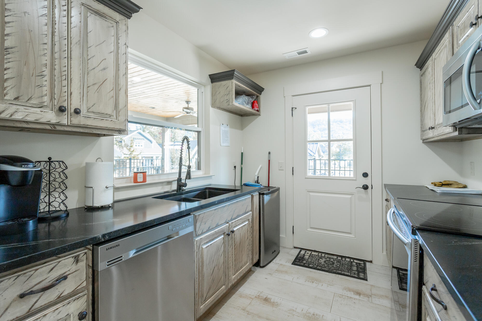 2621 Copper Cove