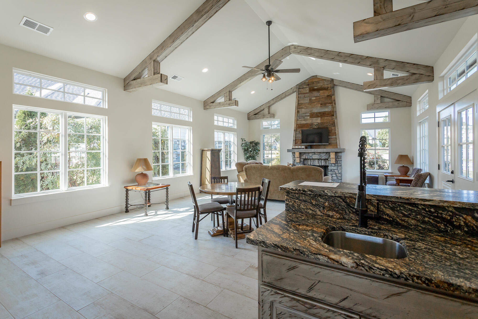 2621 Copper Cove