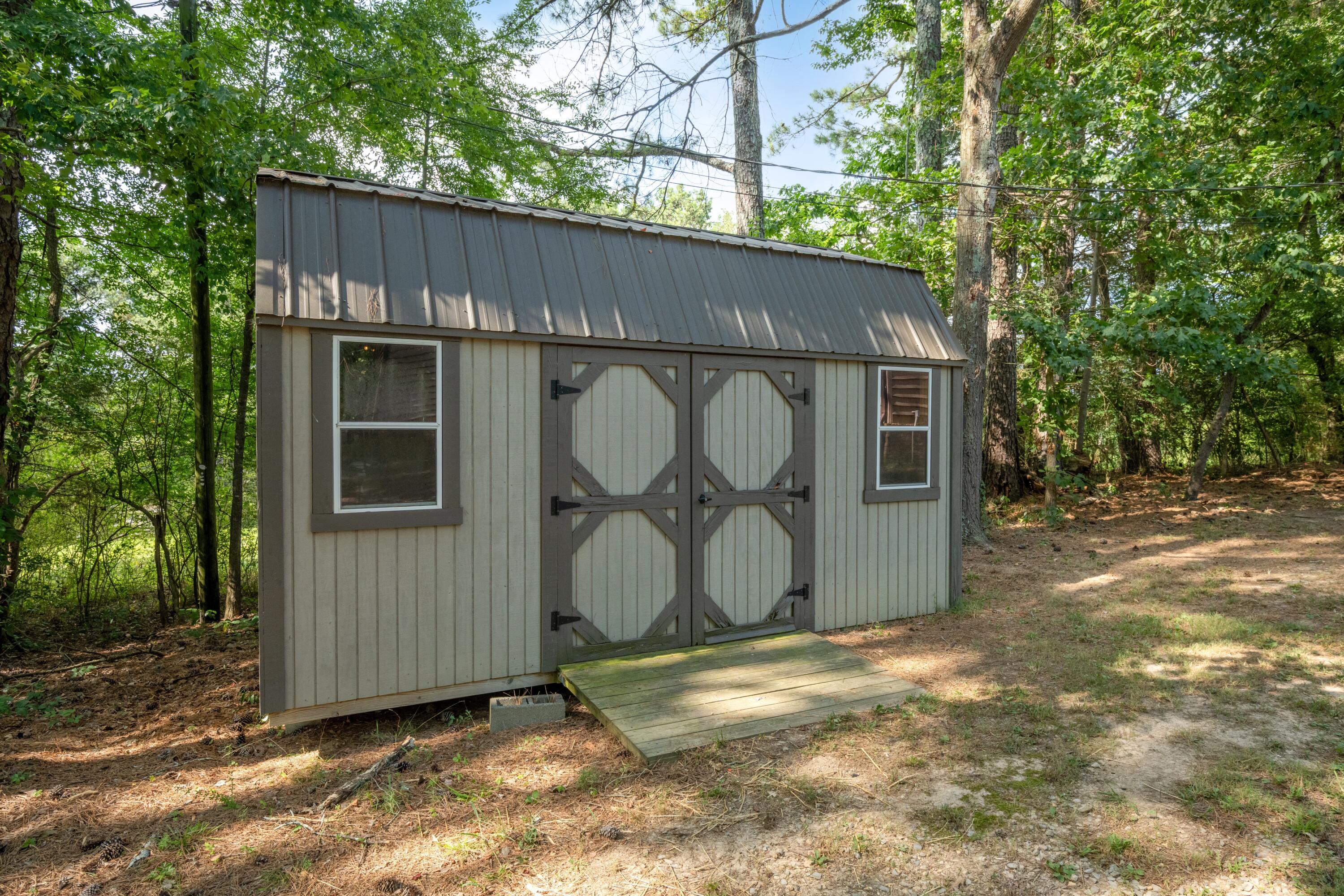 440 Bishop Pond Road