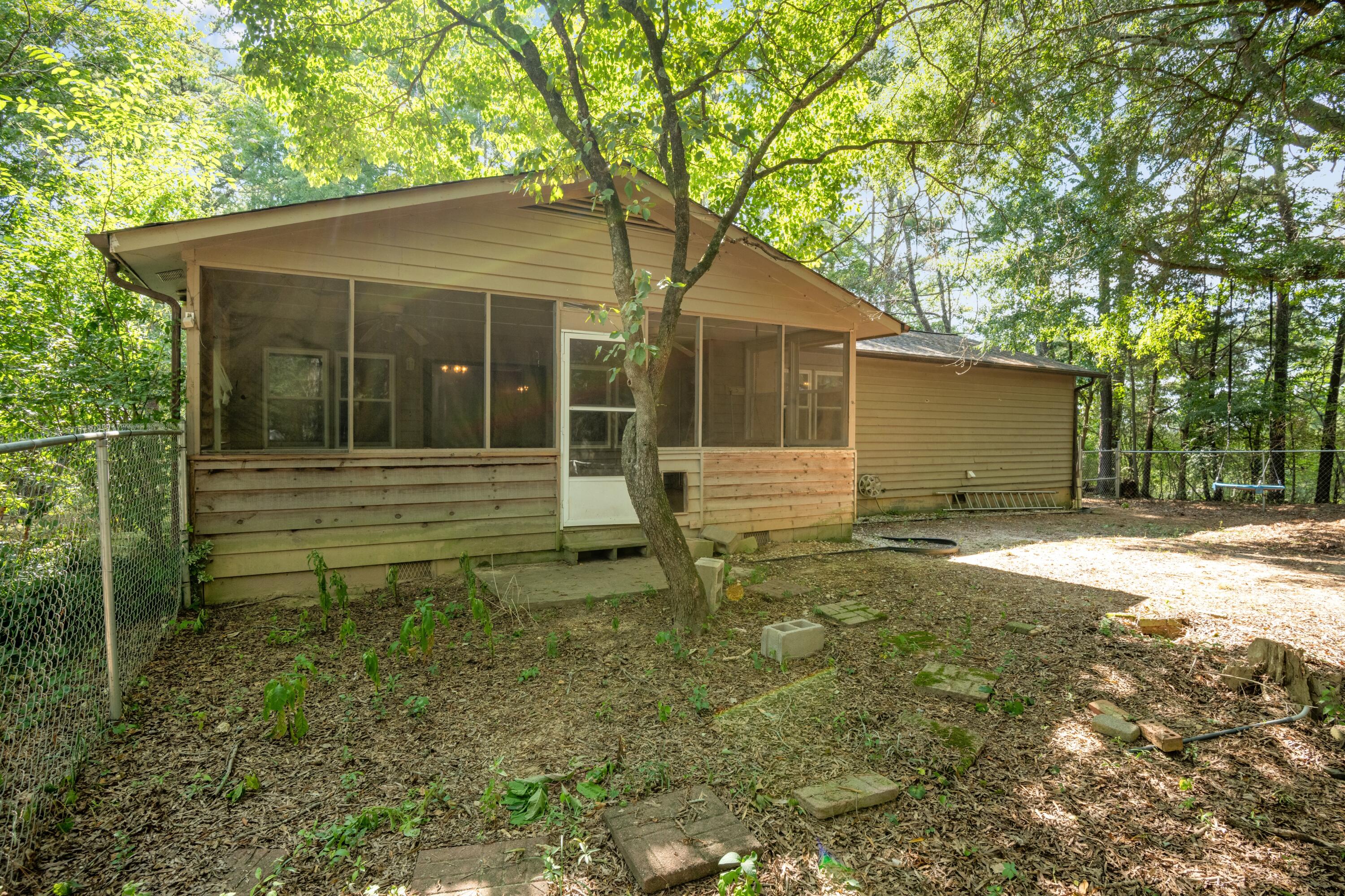 440 Bishop Pond Road