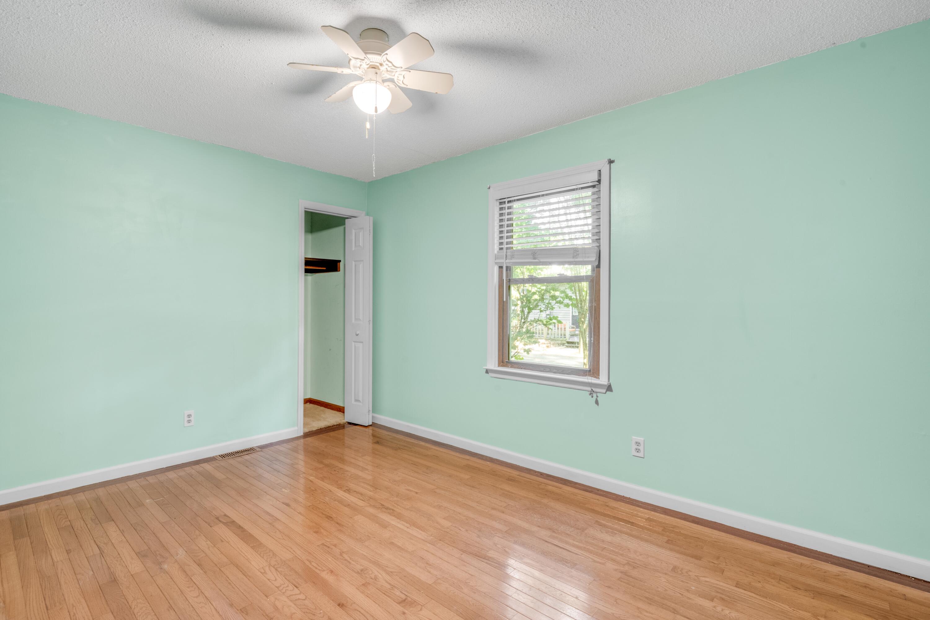 440 Bishop Pond Road