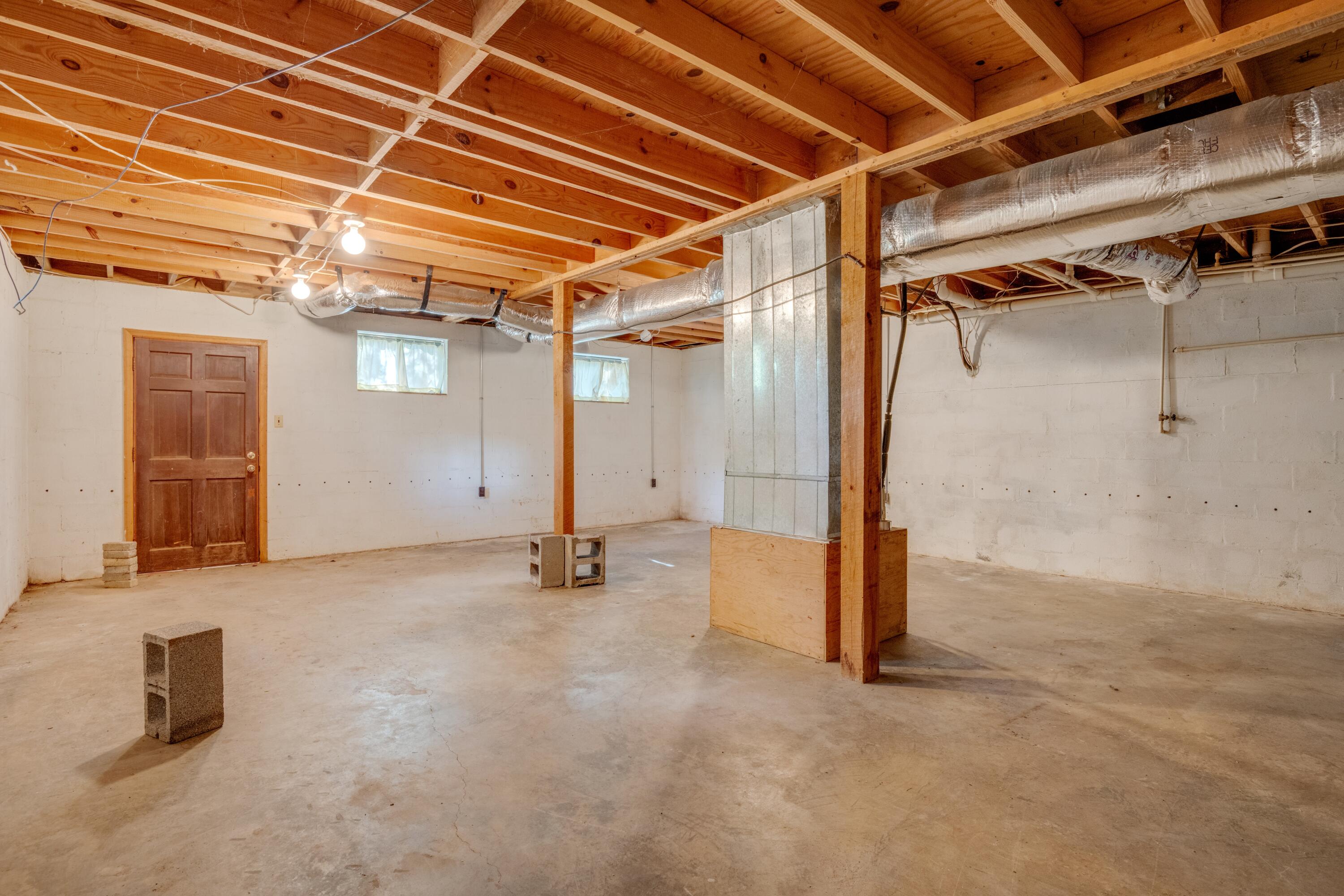 440 Bishop Pond Road