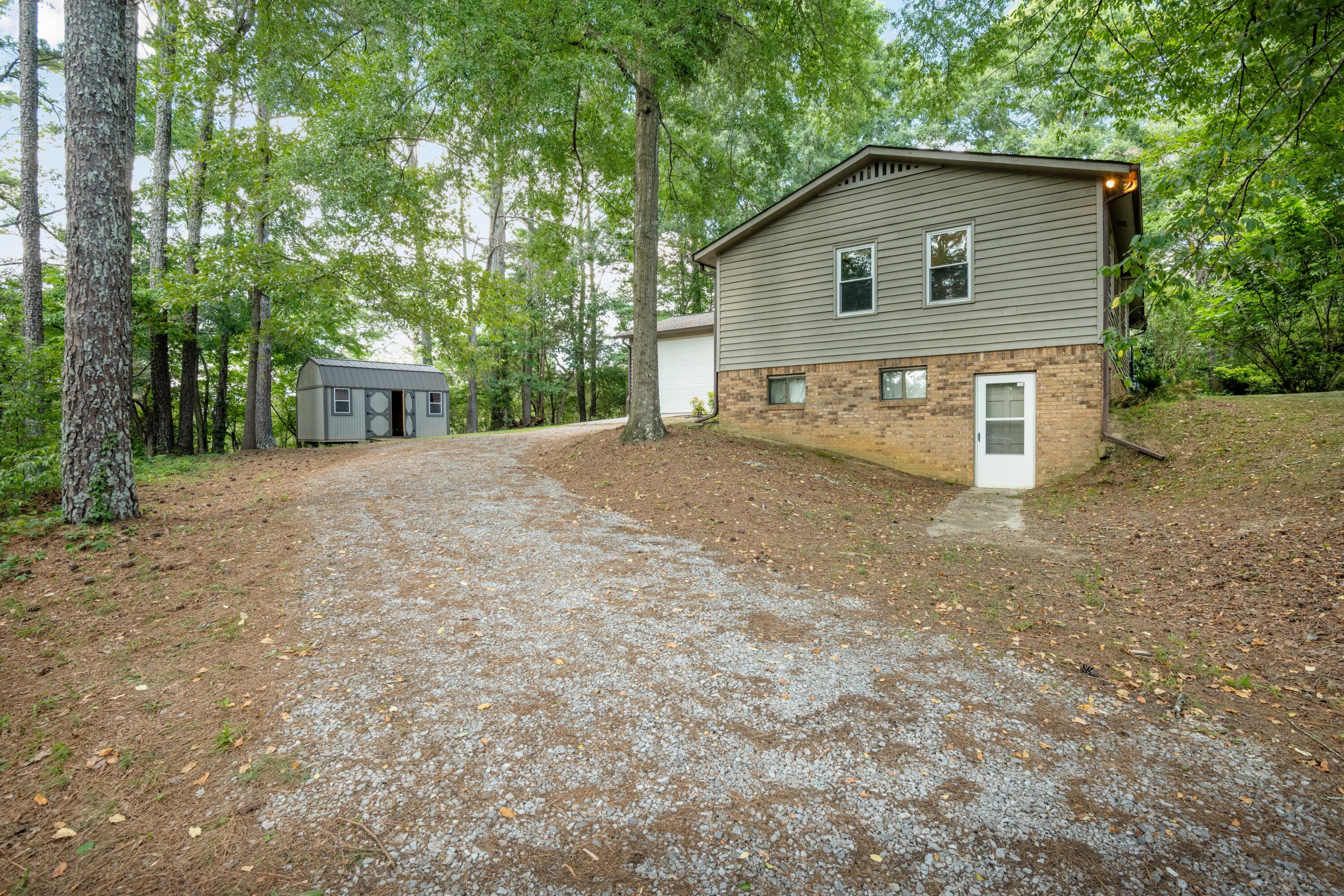 440 Bishop Pond Road